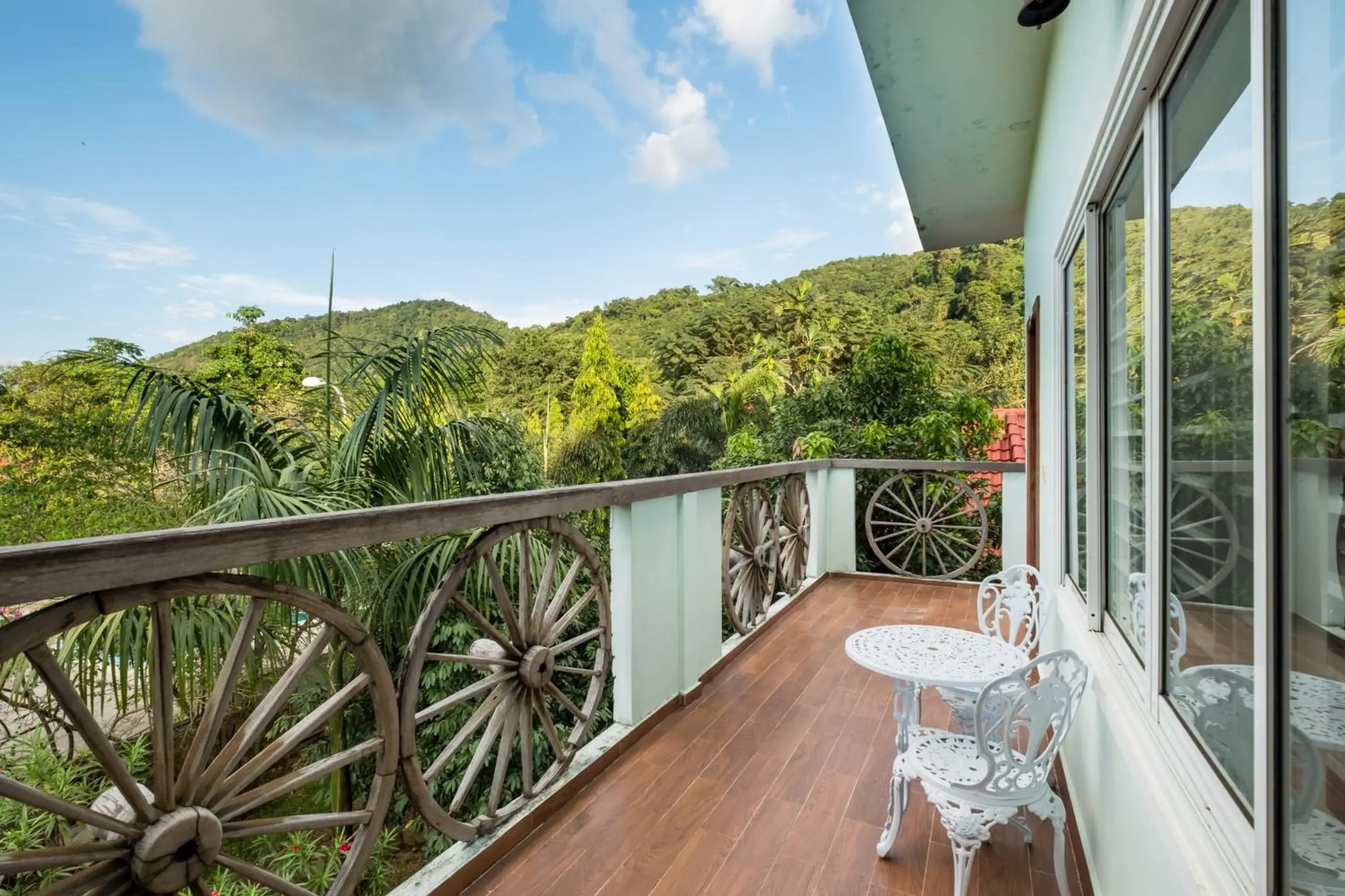 Superior Double Room with Garden View in Kep Bungalows Superior Double Room with Garden View in Kep Bungalows