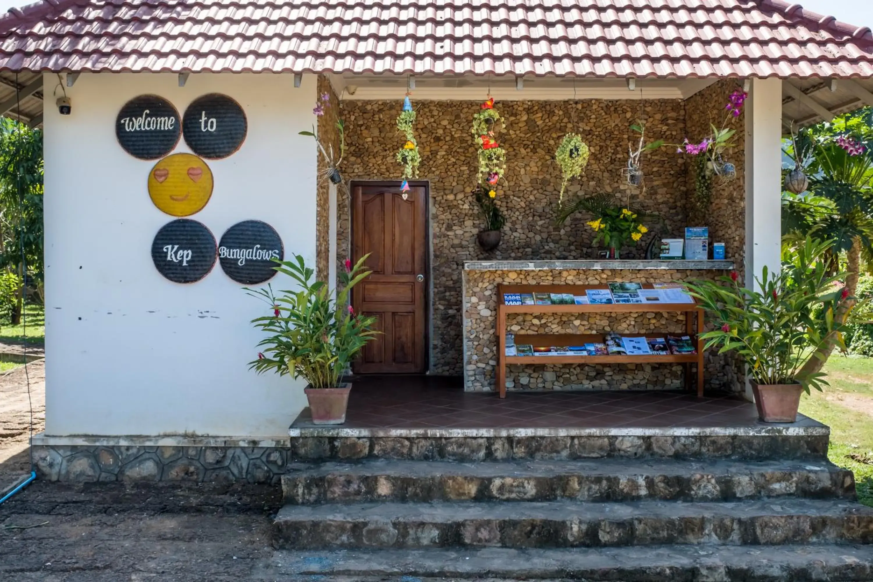 Facade/entrance in Kep Bungalows Facade/entrance in Kep Bungalows