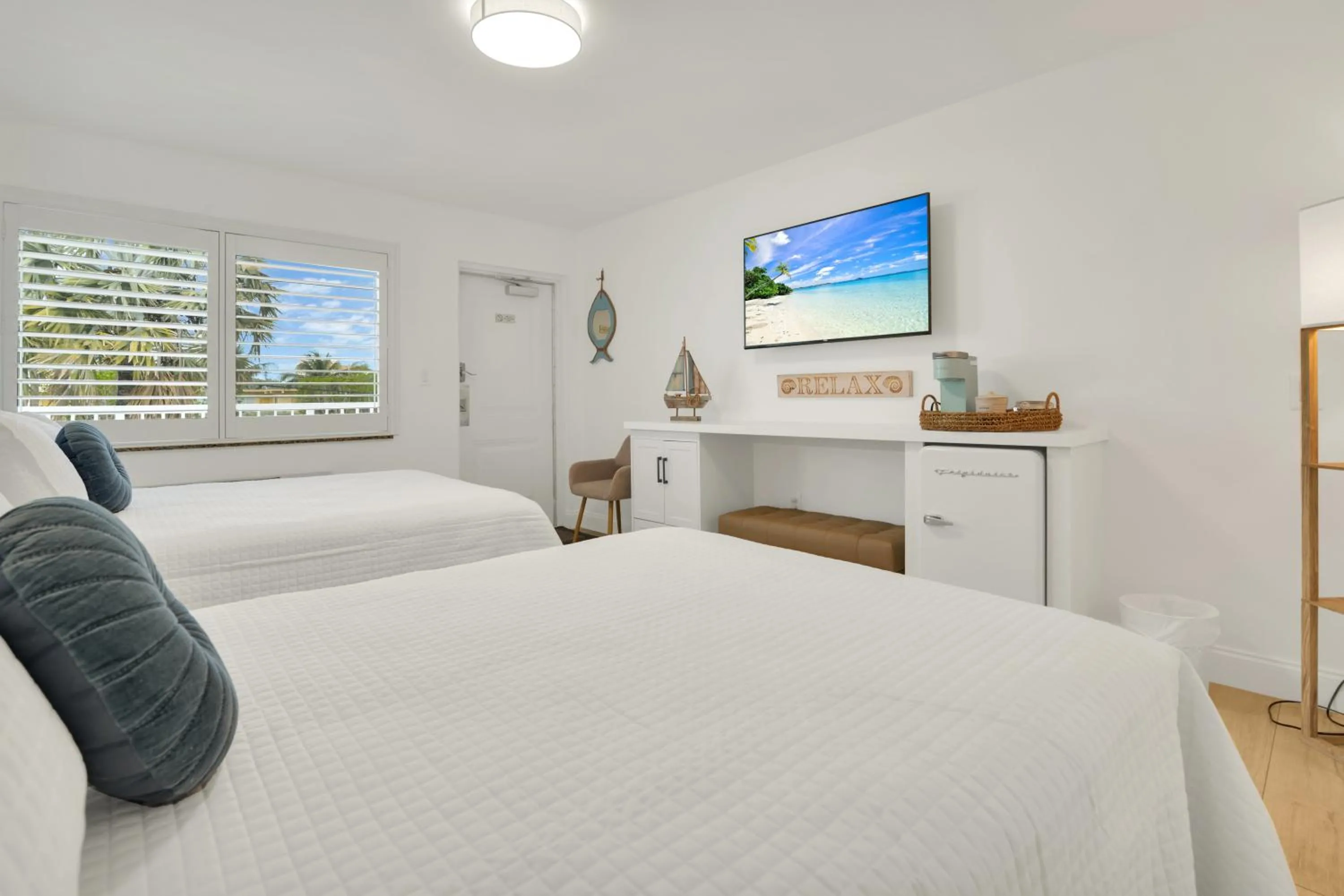 TV and multimedia, Bed in The Shores Hotel