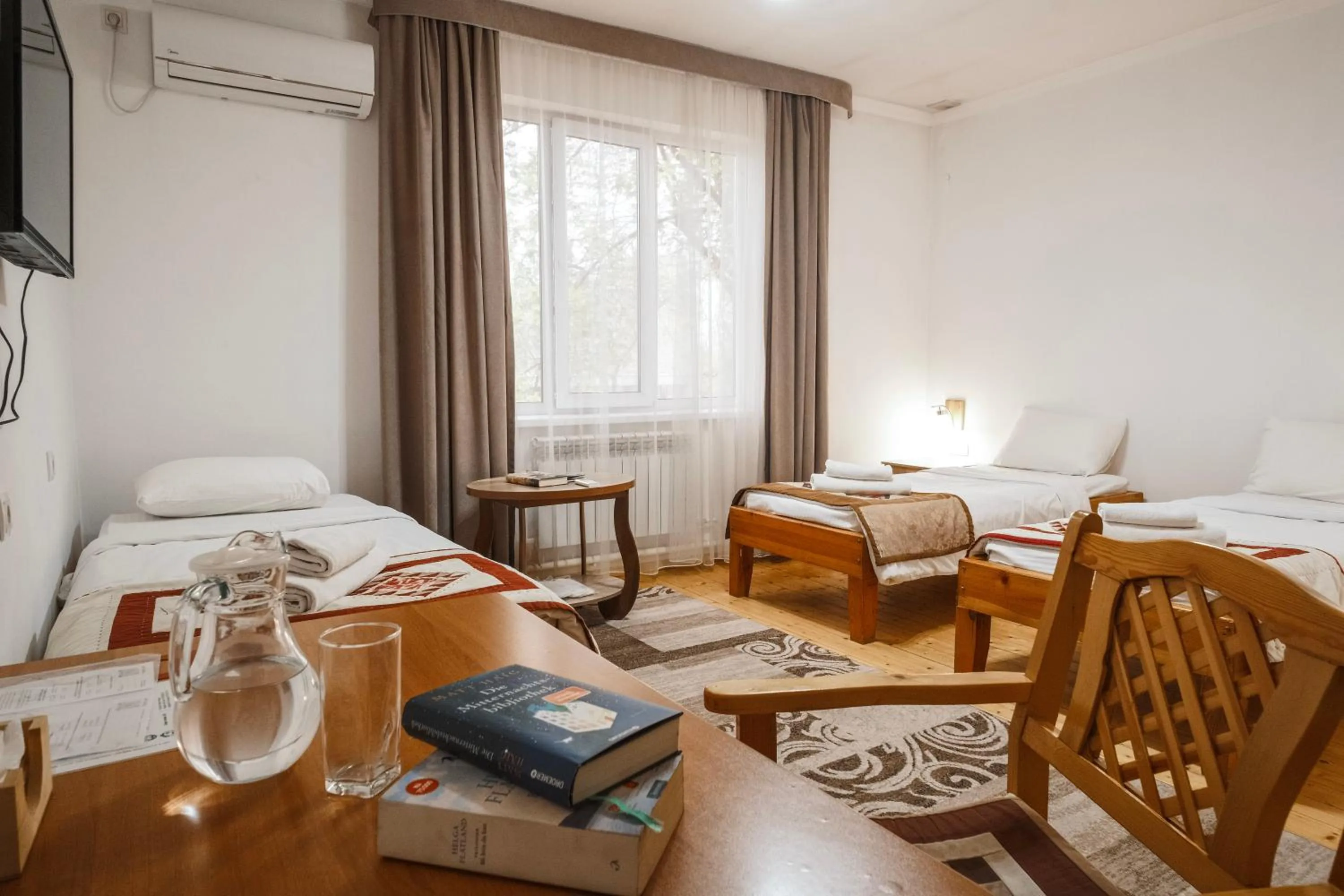 Photo of the whole room, Bed in TES Hotel