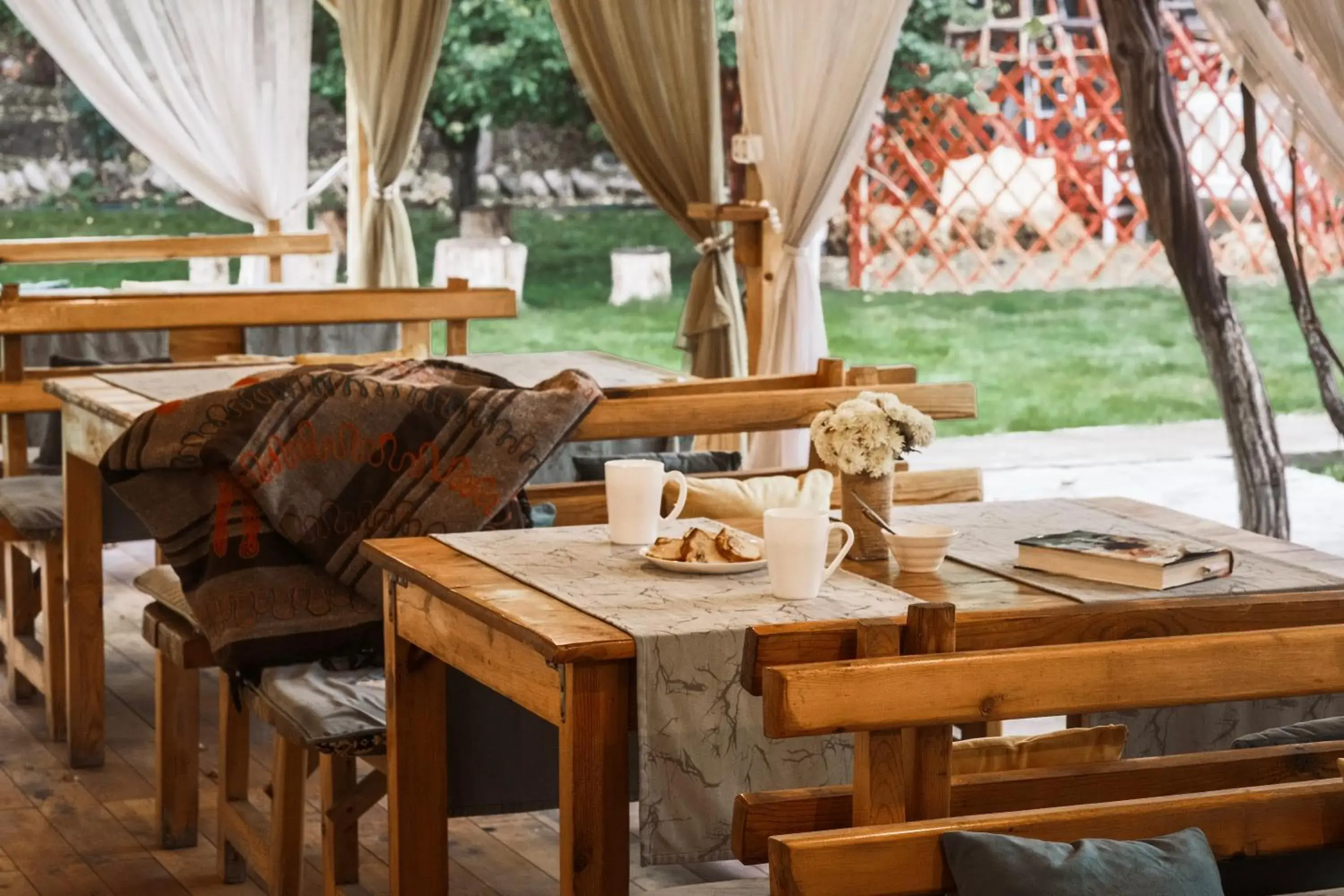 Restaurant/places to eat in TES Hotel Restaurant/places to eat in TES Hotel