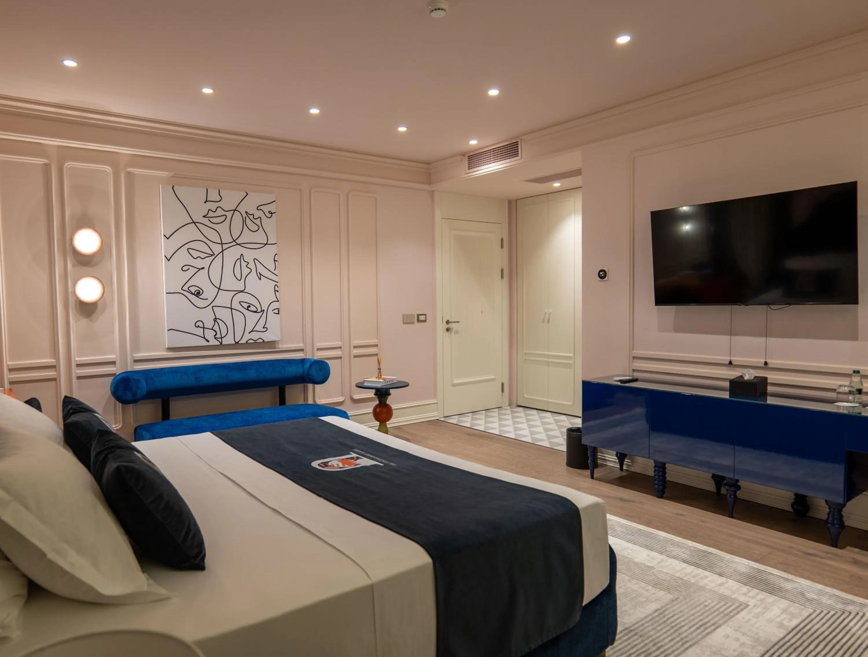 The Collector Hotel Boutique