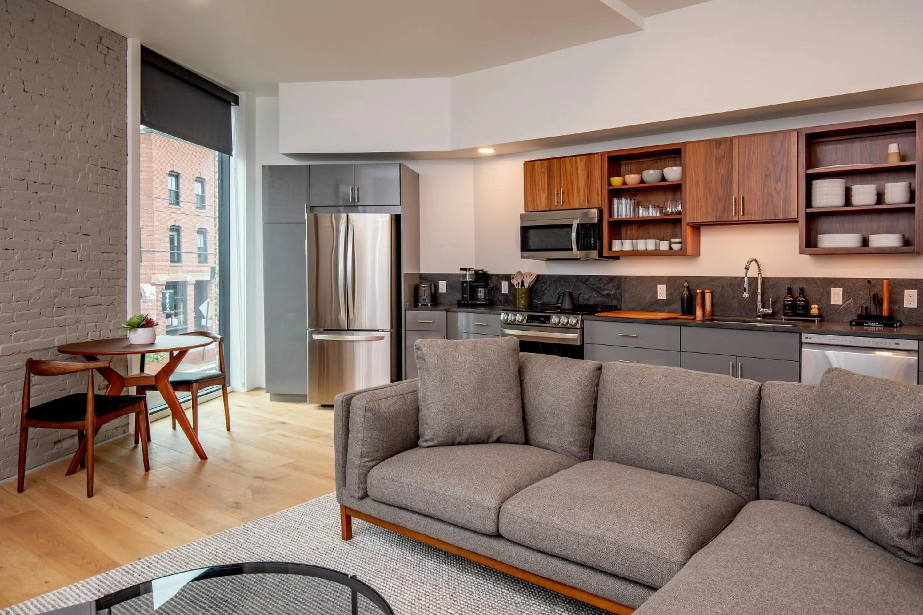 Coffee/tea facilities in The Weldon Hotel
