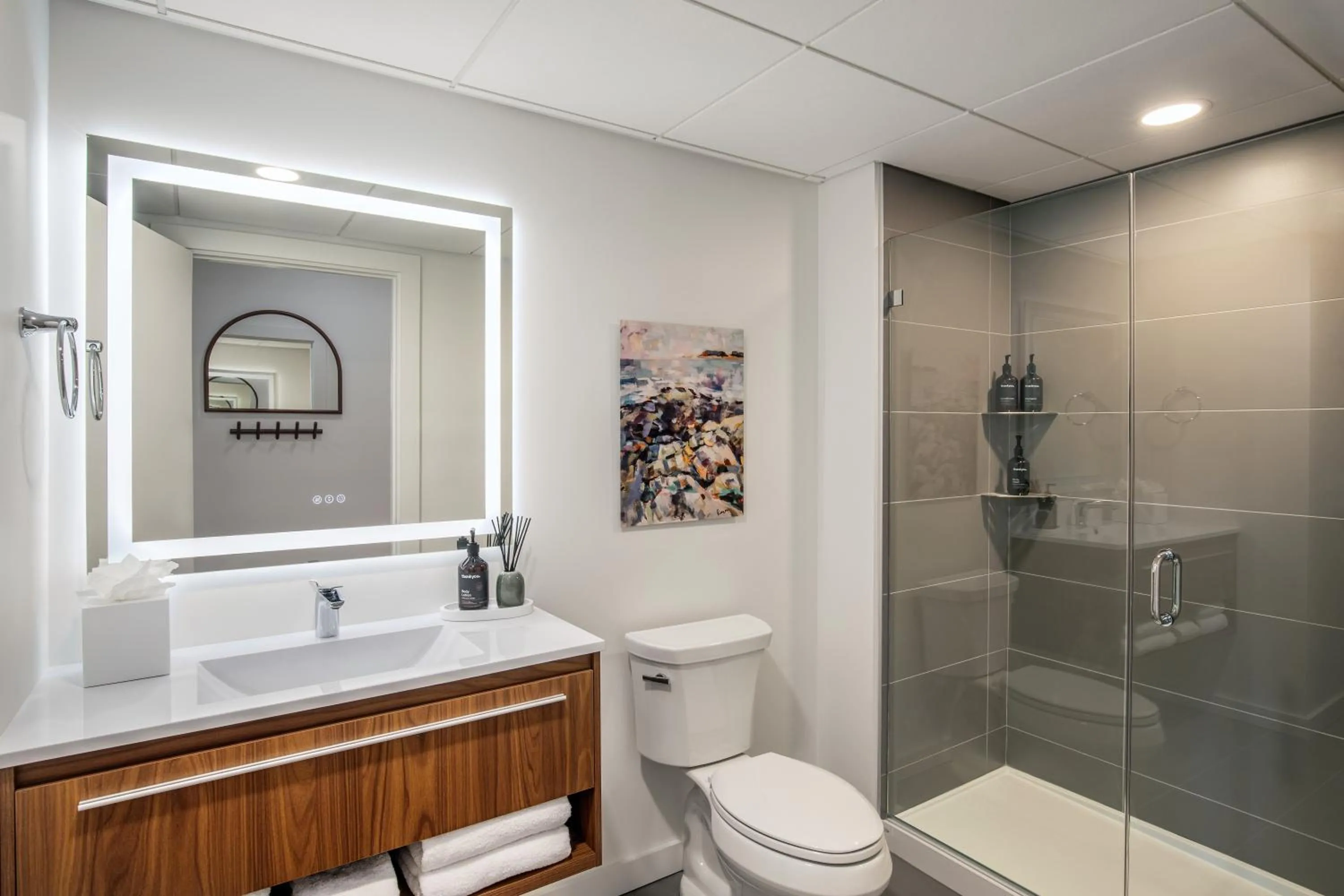 Shower in The Weldon Hotel