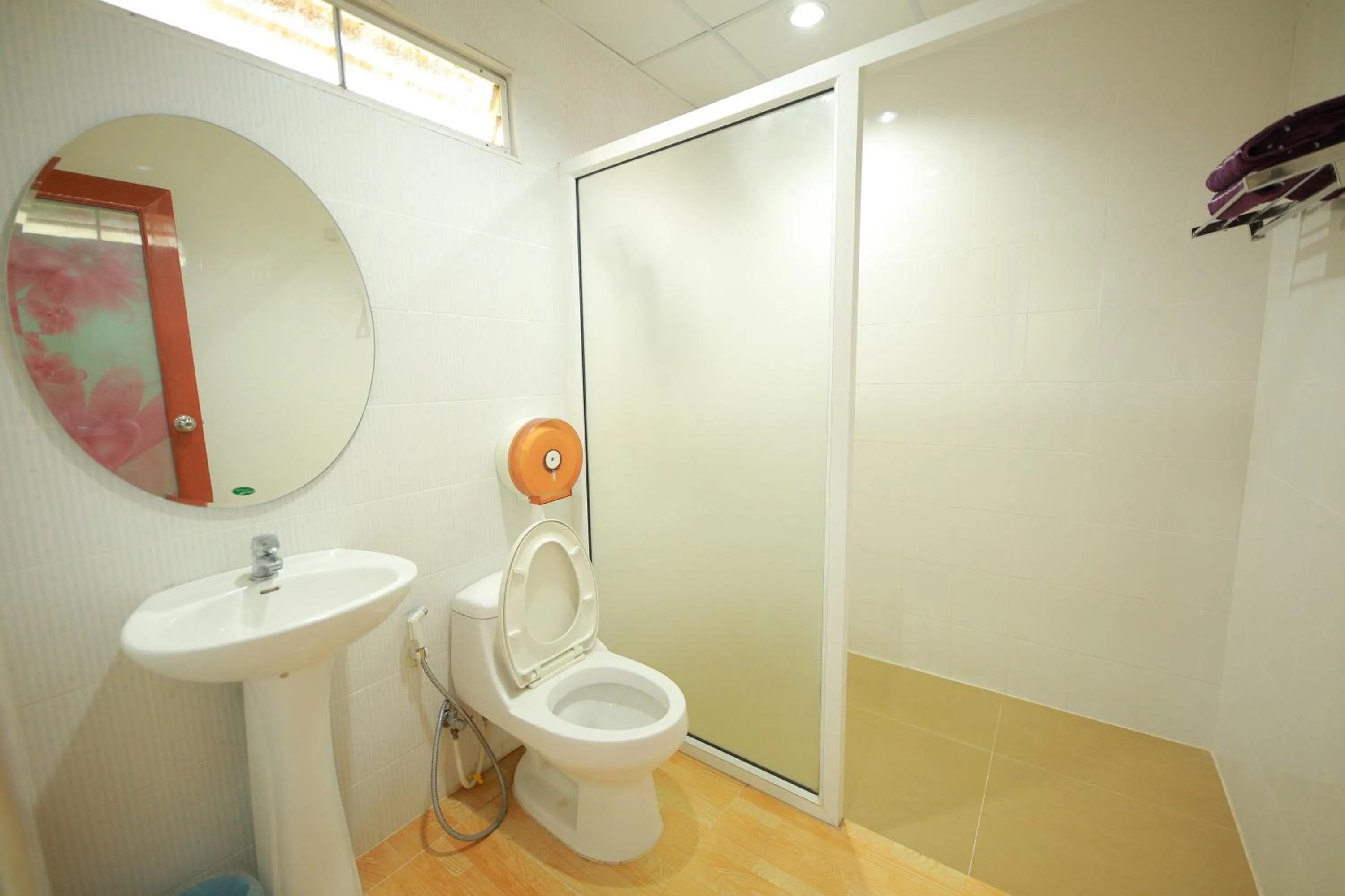 Shower in Baan Sabuy Jung