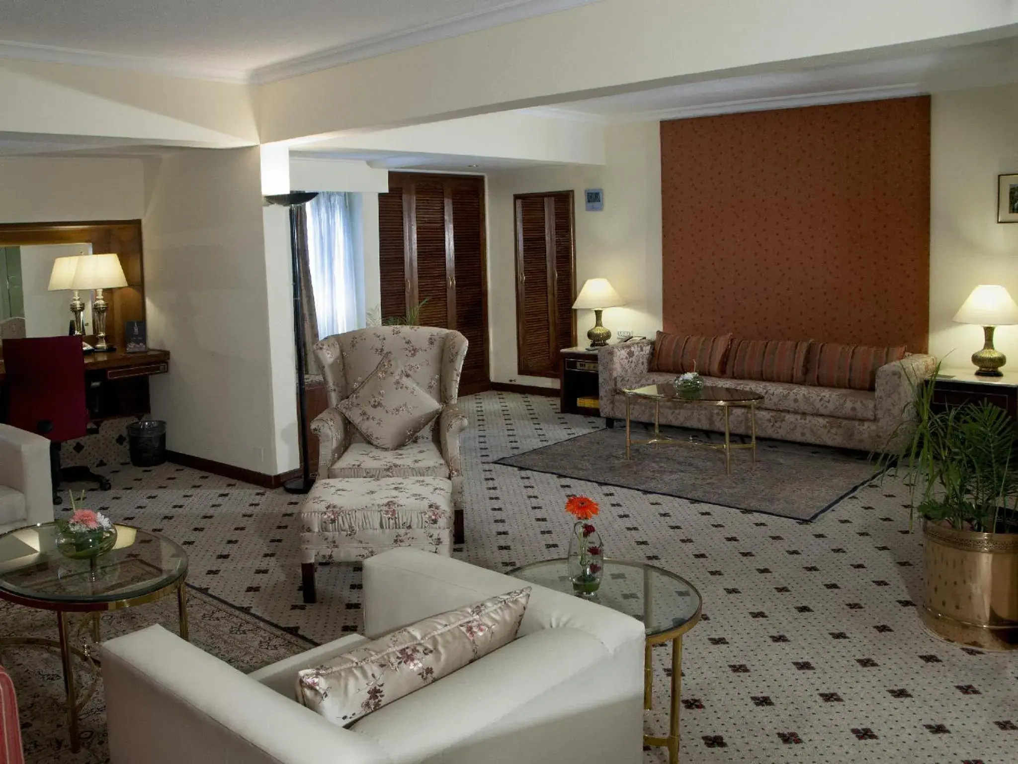 Living room in Avari Lahore Hotel Living room in Avari Lahore Hotel