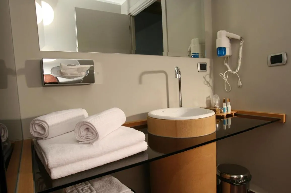 Bathroom in Admiral Park Hotel by Falco D'Oro Hotels