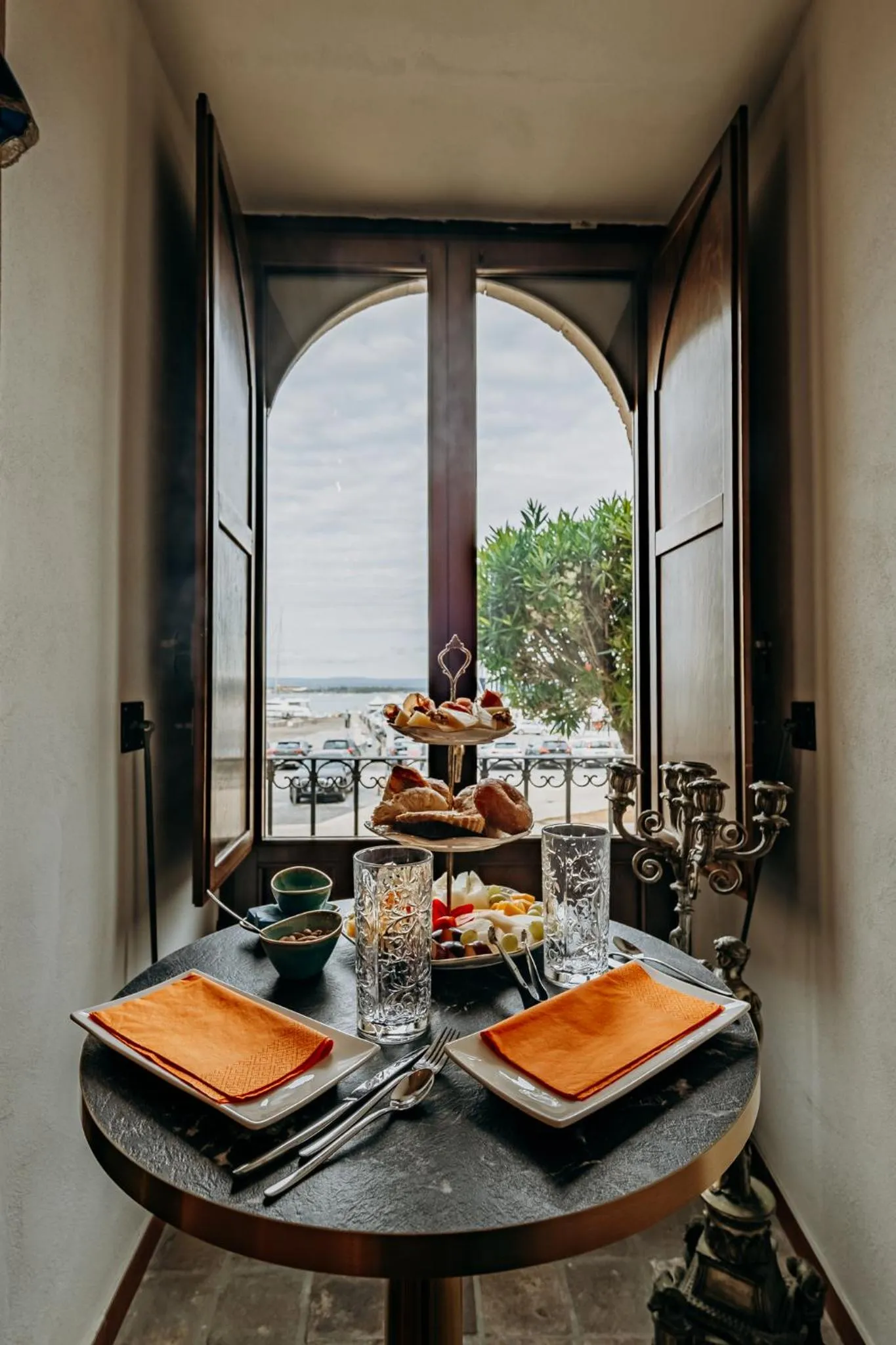 Breakfast in Palazzo Giunta - Porta Marina Ortigia