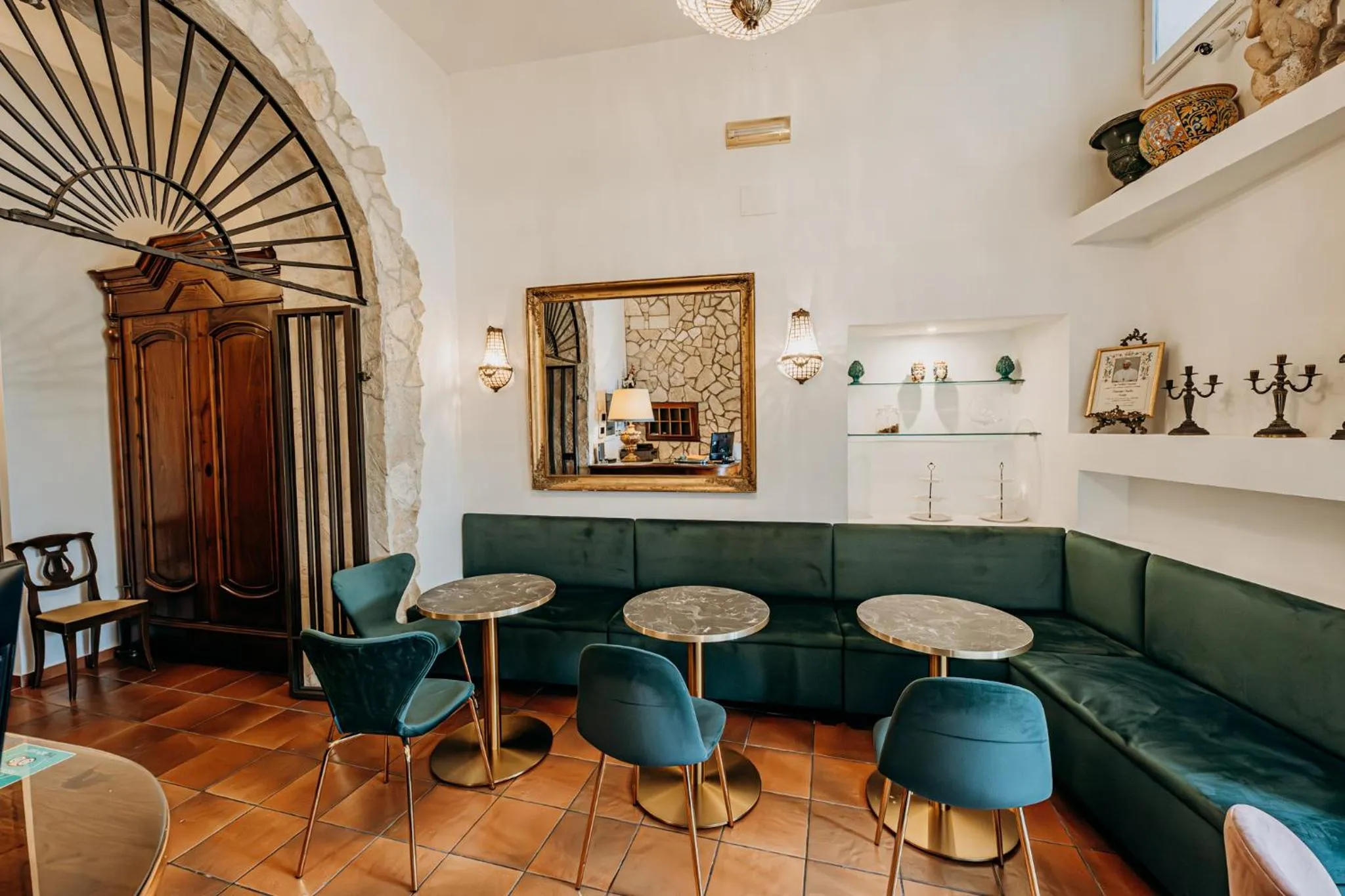 Lobby or reception in Palazzo Giunta - Porta Marina Ortigia