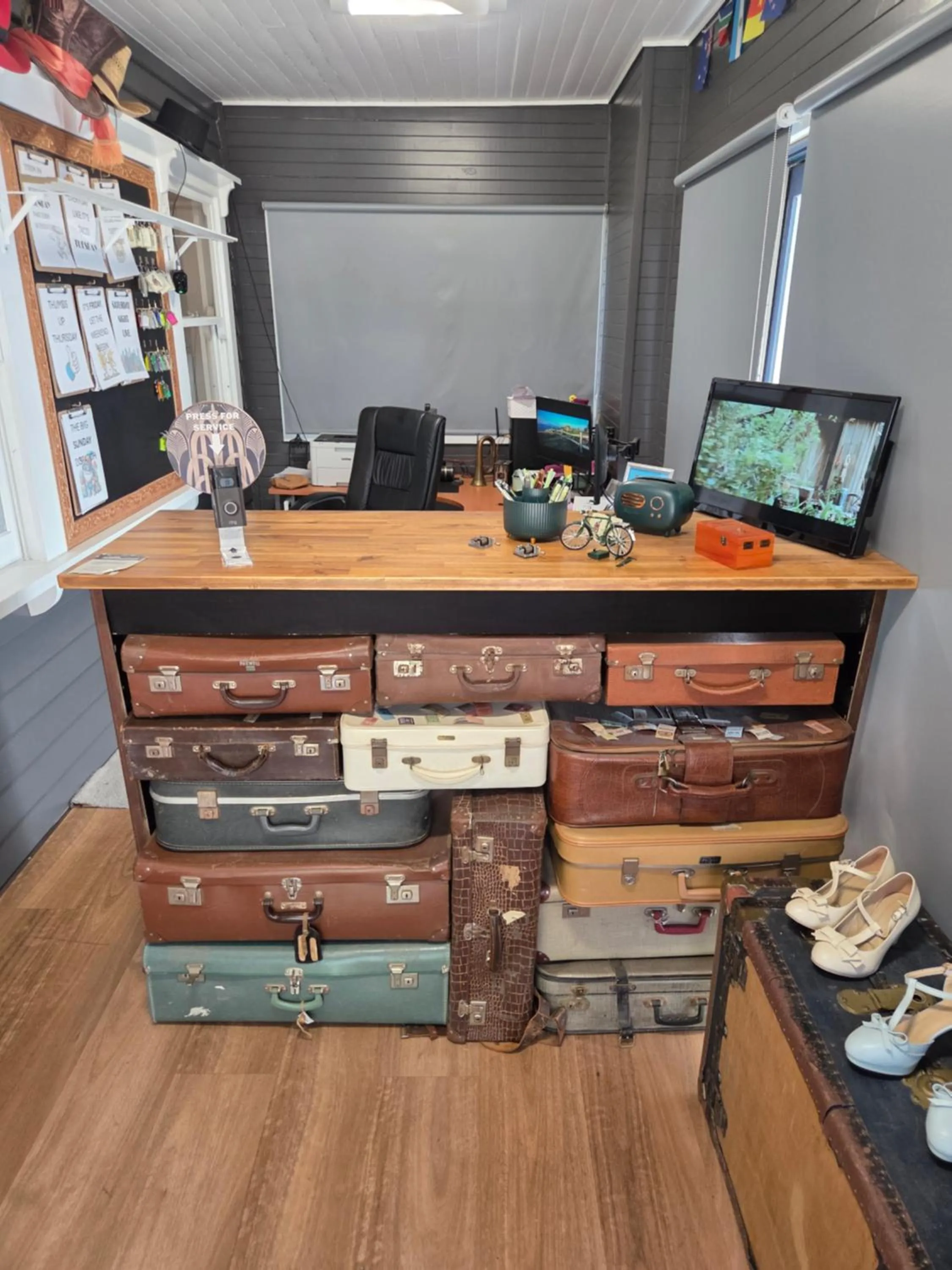 Lobby or reception in Mansfield Travellers Lodge