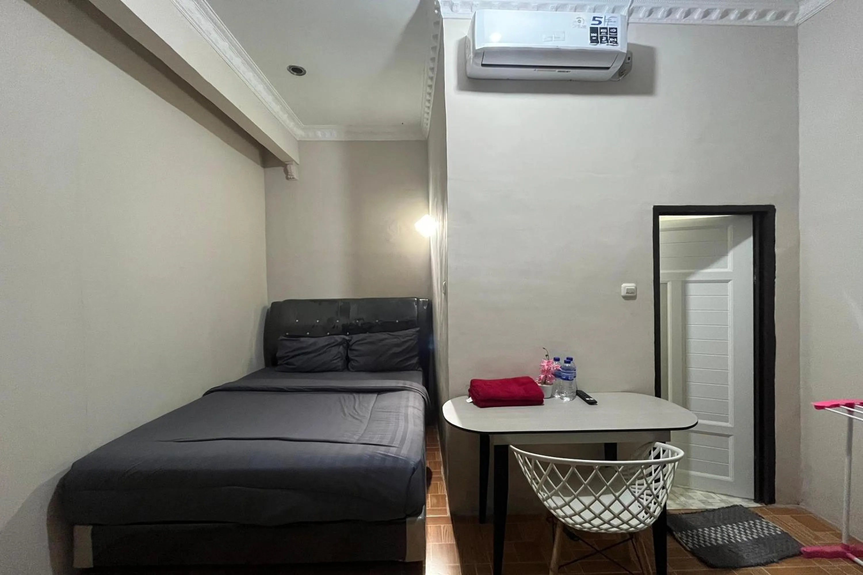 Bed in Pondok Family