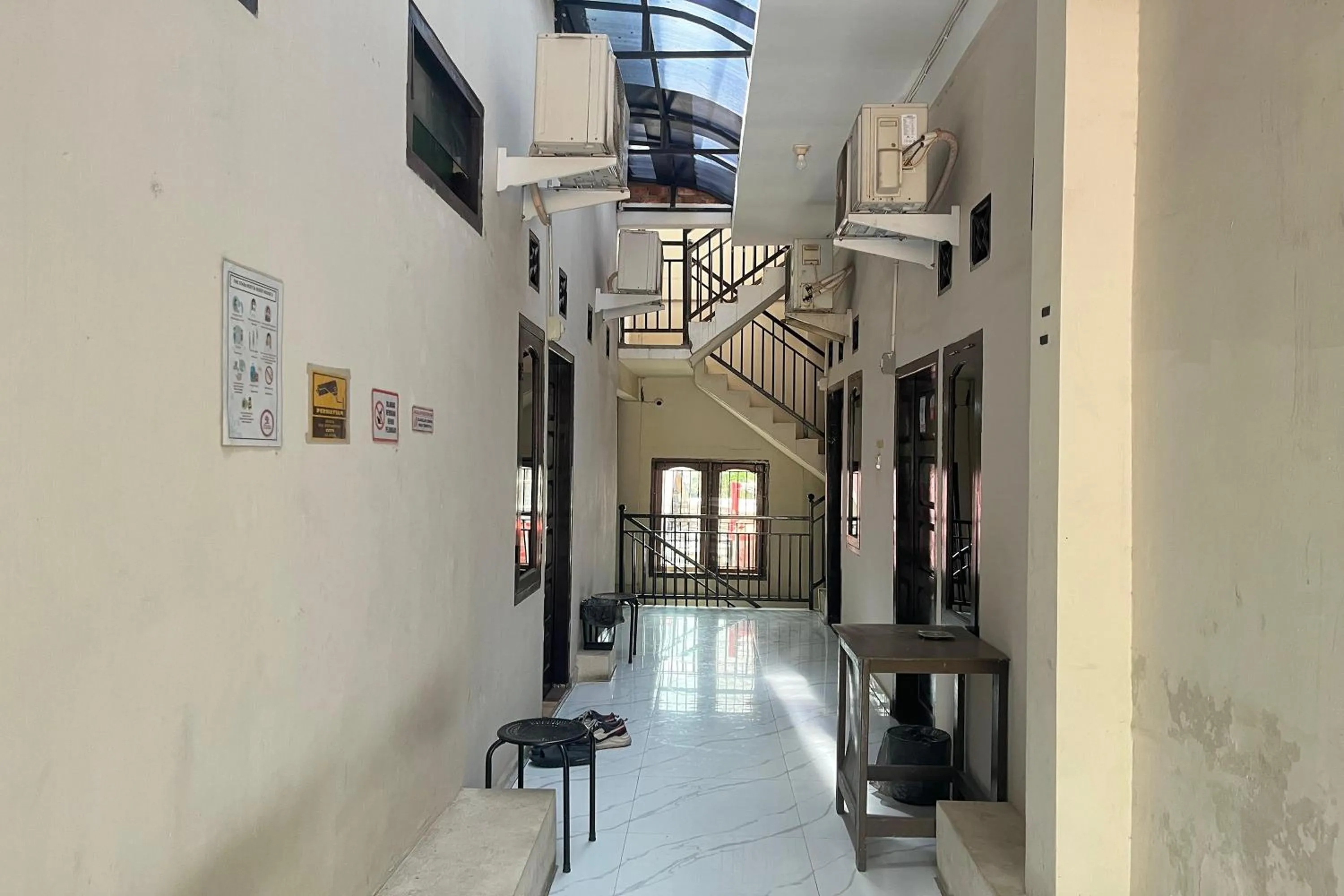 Decorative detail in Pondok Family