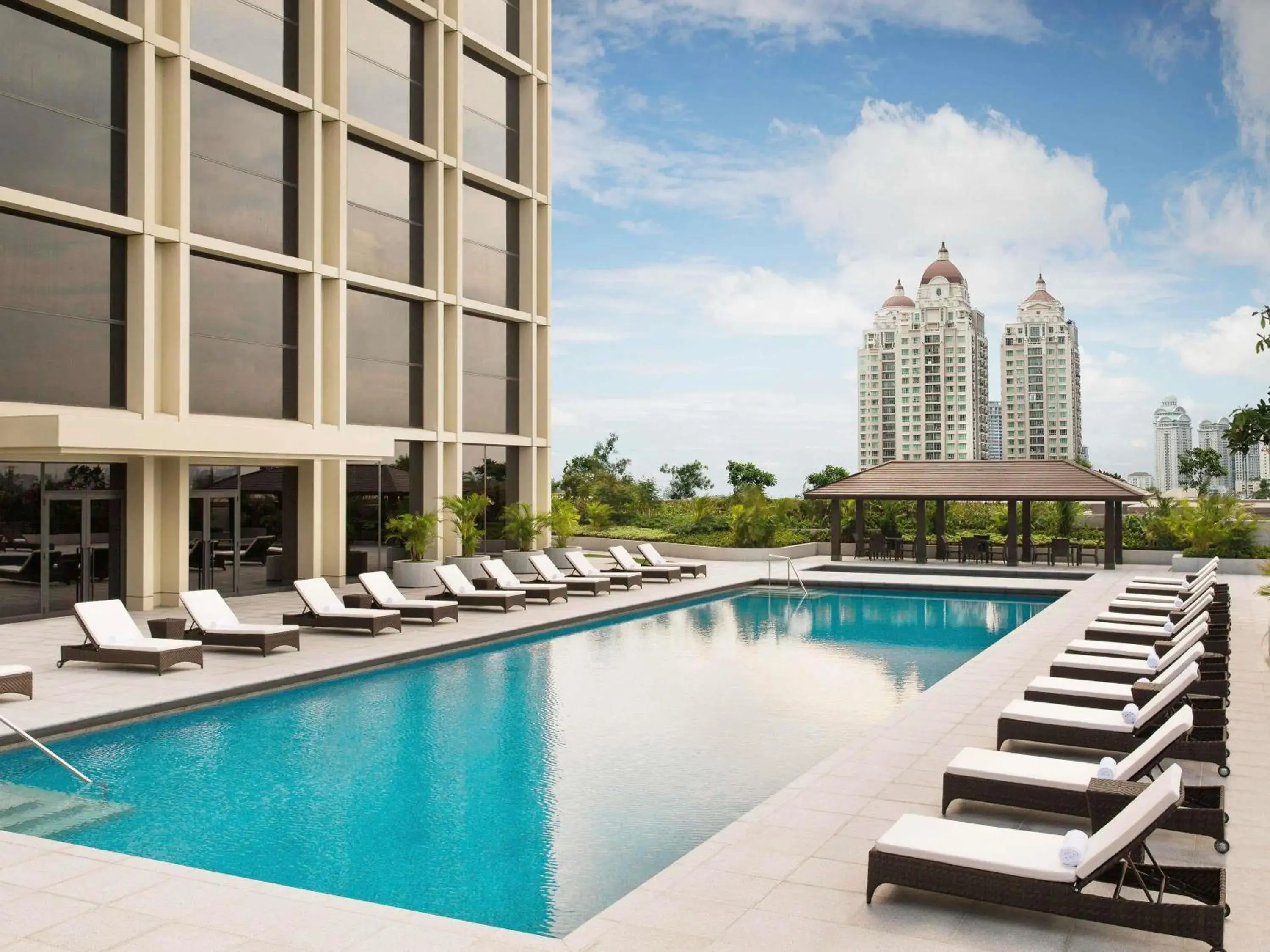Pool view in Fairmont Jakarta Pool view in Fairmont Jakarta