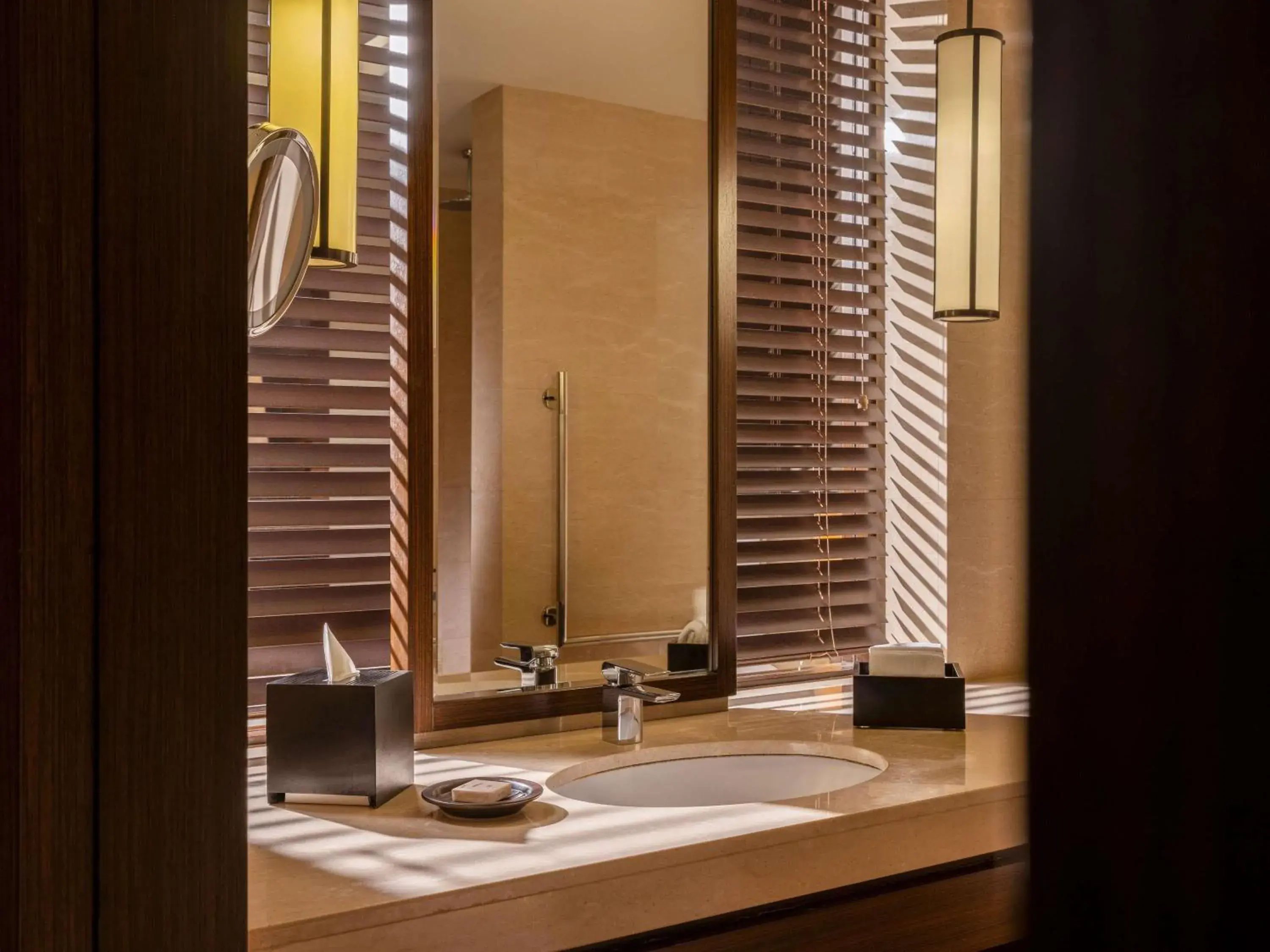 Fairmont Gold King Room - Smoking in Fairmont Jakarta Fairmont Gold King Room - Smoking in Fairmont Jakarta