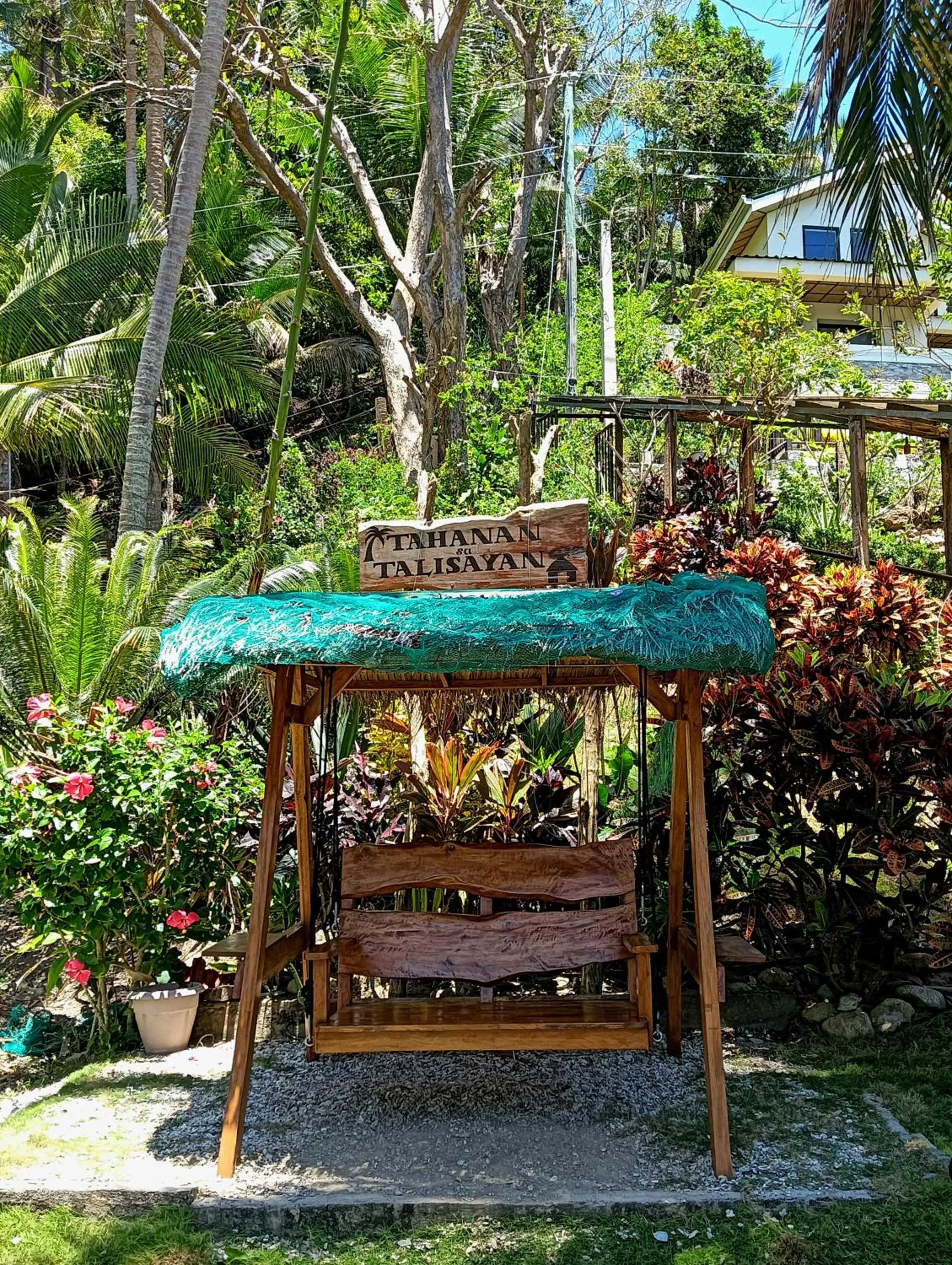 Tahanan sa Talisayan Beach House - Your Private Seaside Escape