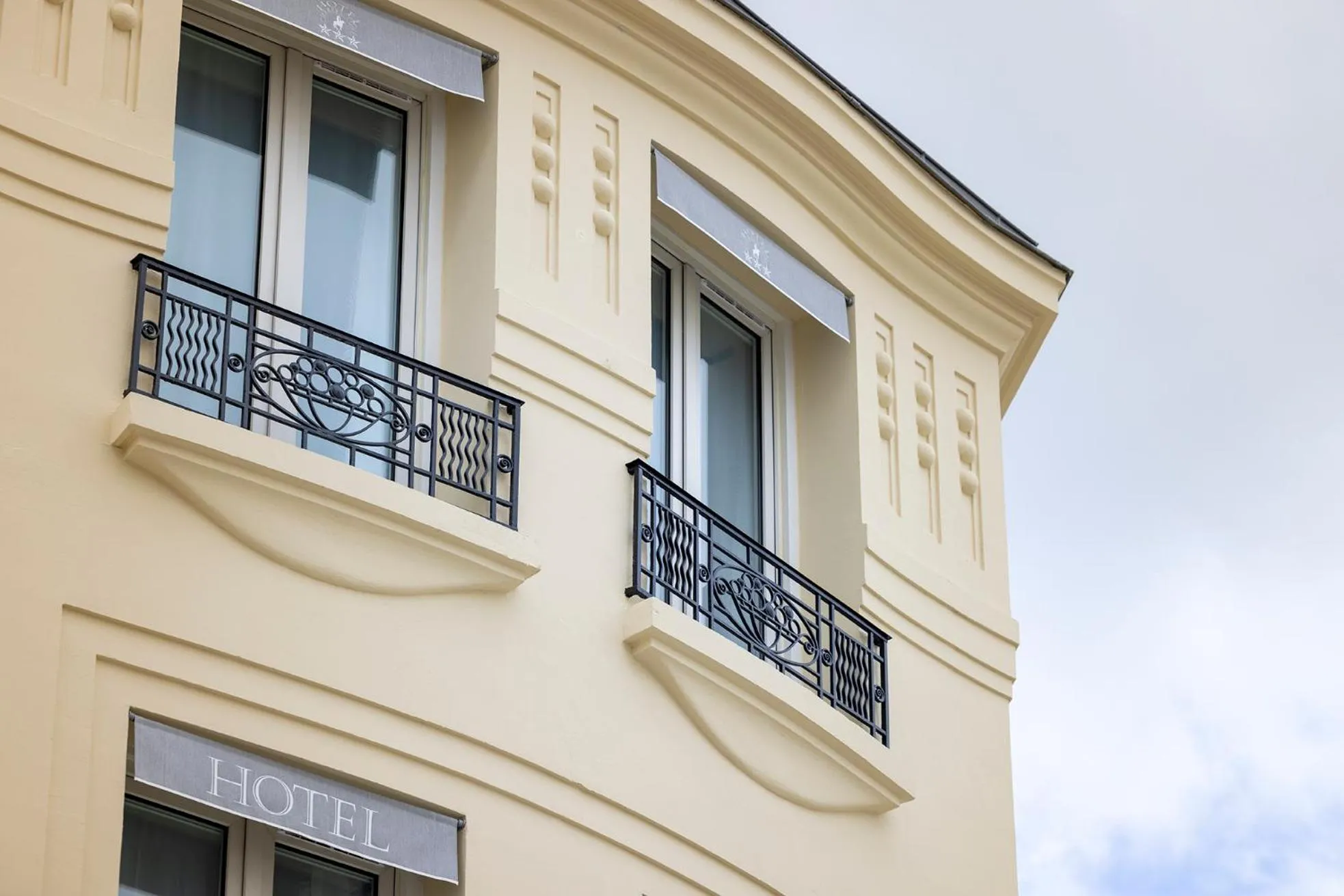 Property building in Hotel Charlemagne