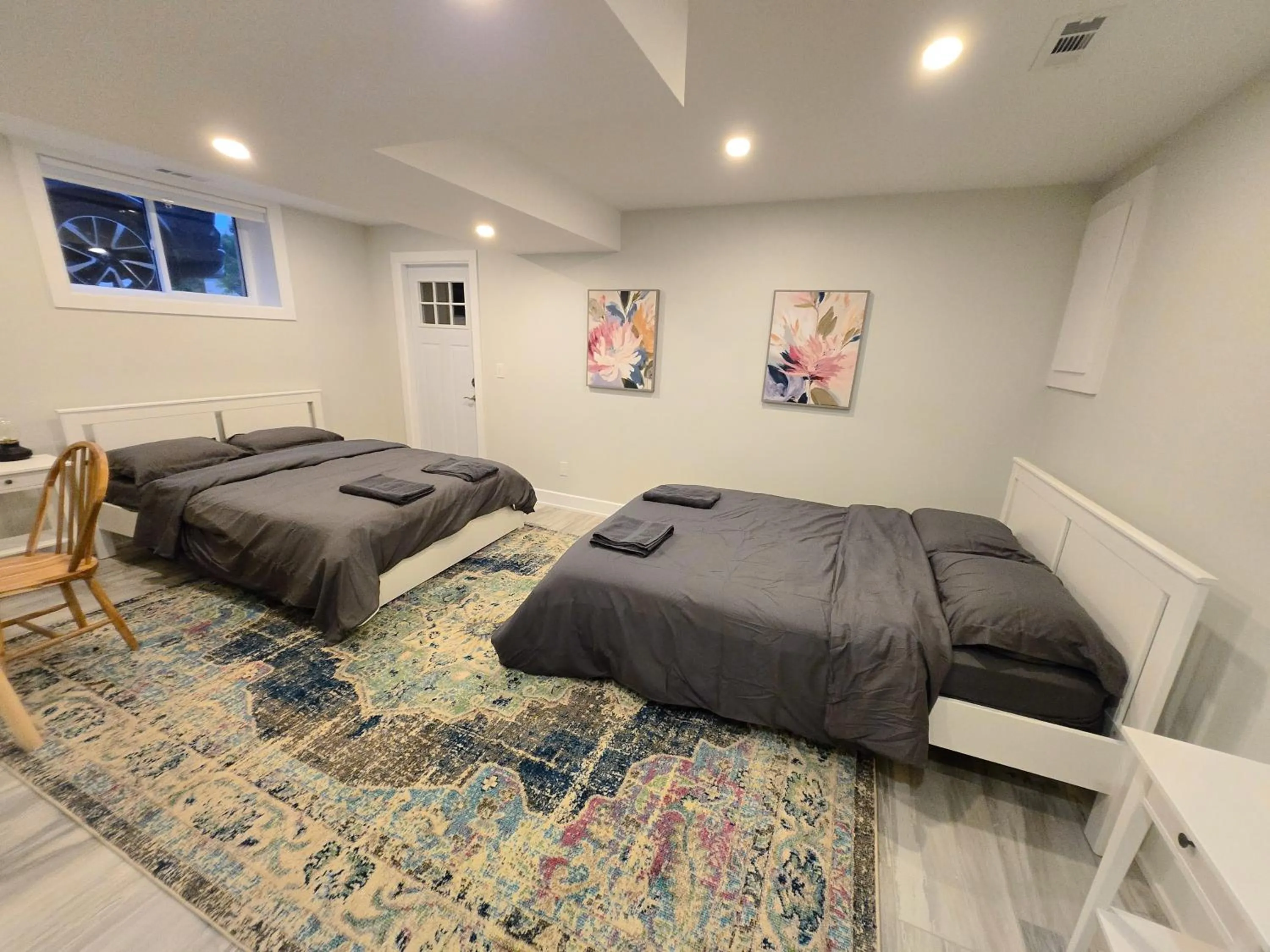 Bed in Byward-Market Luxury GuestHouse