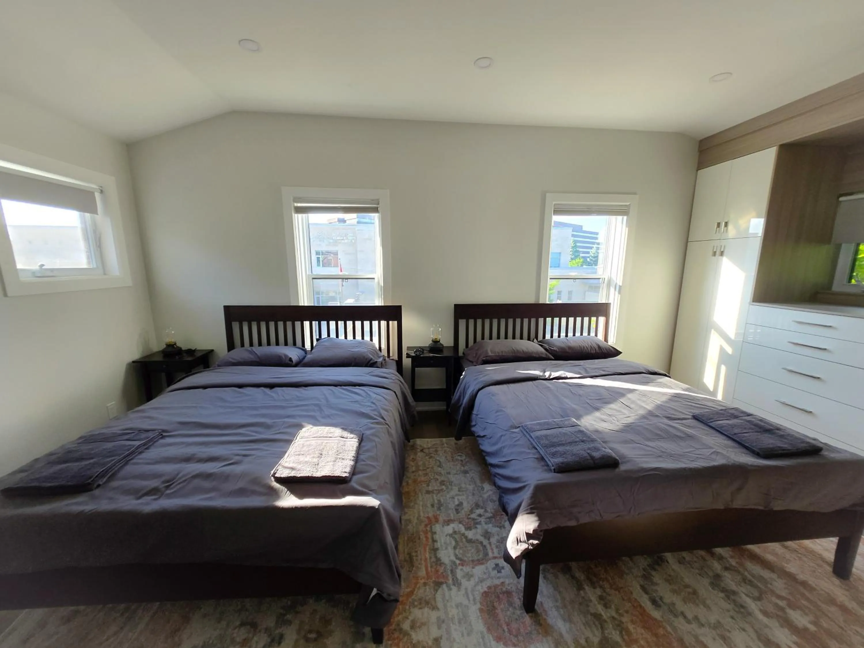 Bed in Byward-Market Luxury GuestHouse