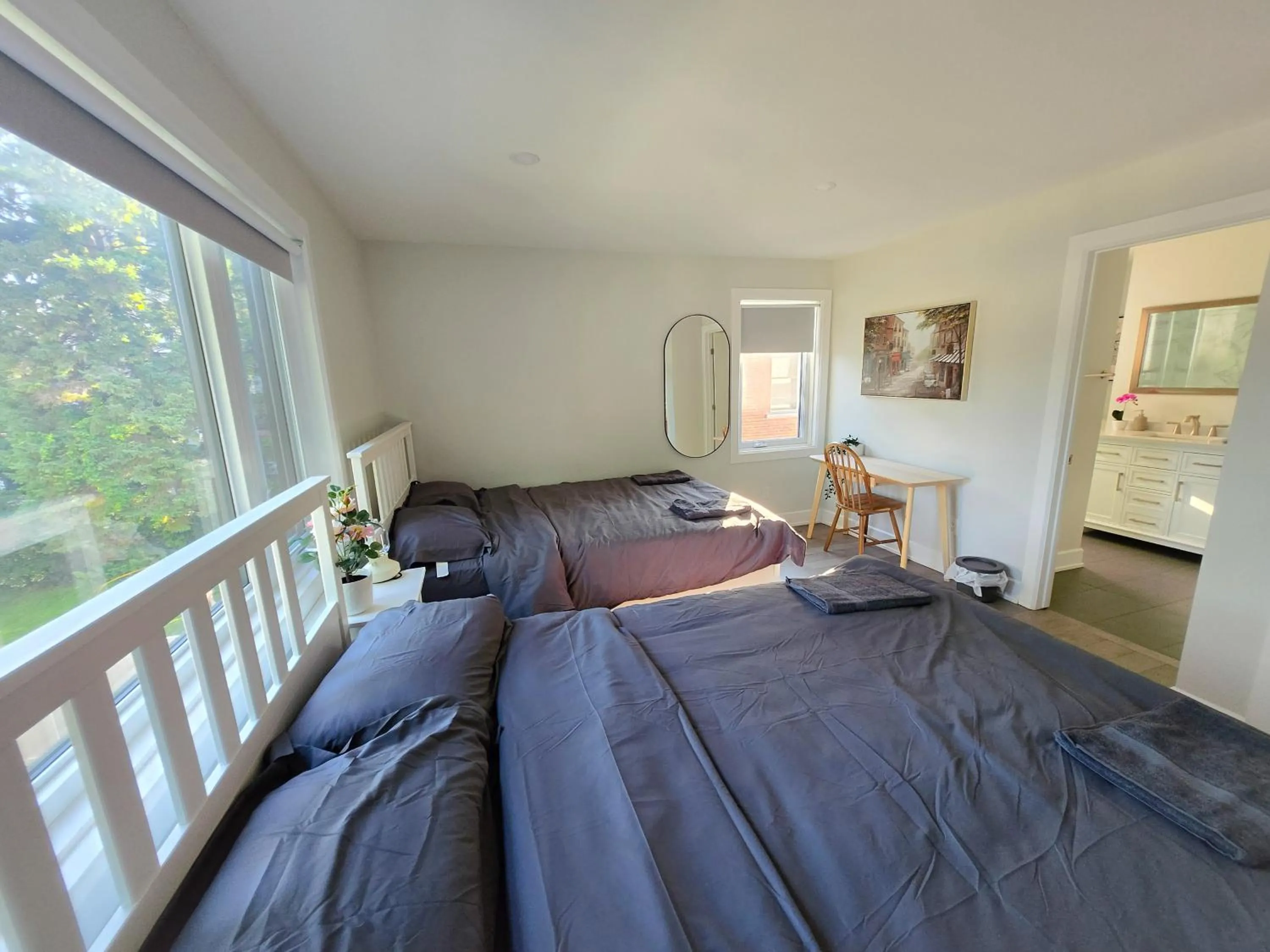 Bed in Byward-Market Luxury GuestHouse