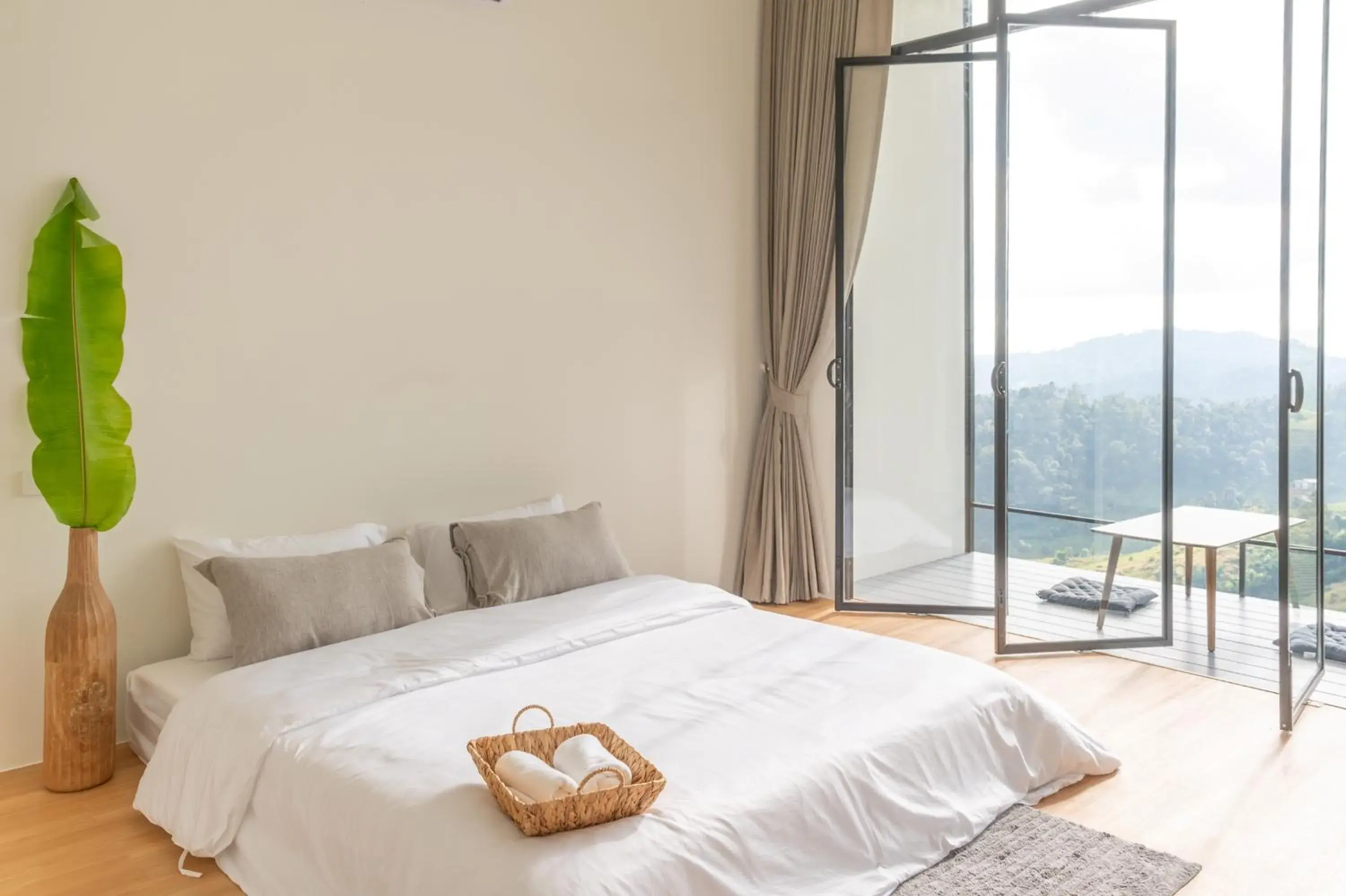 Bed in Bon r kaad Bed in Bon r kaad