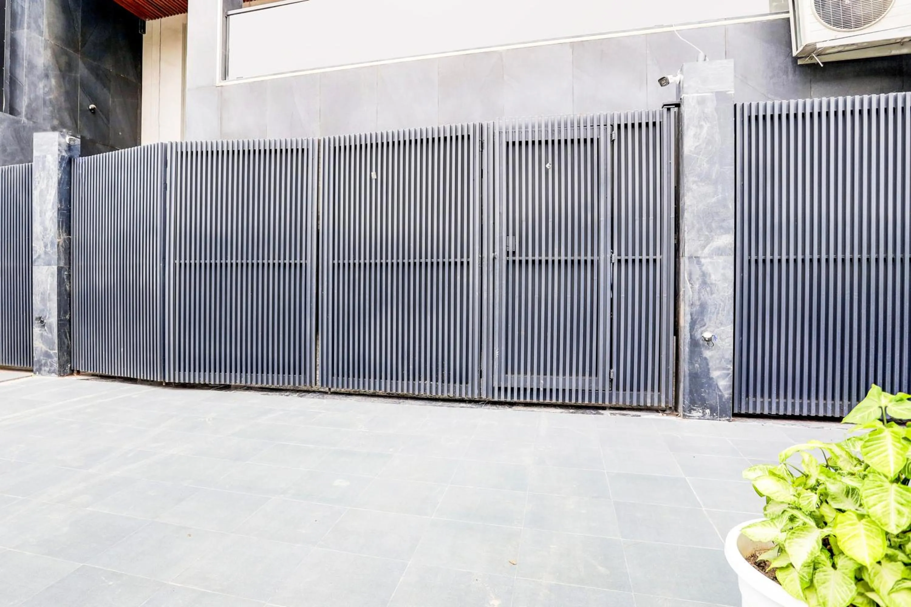 Facade/entrance in Collection O THE PARK LANE