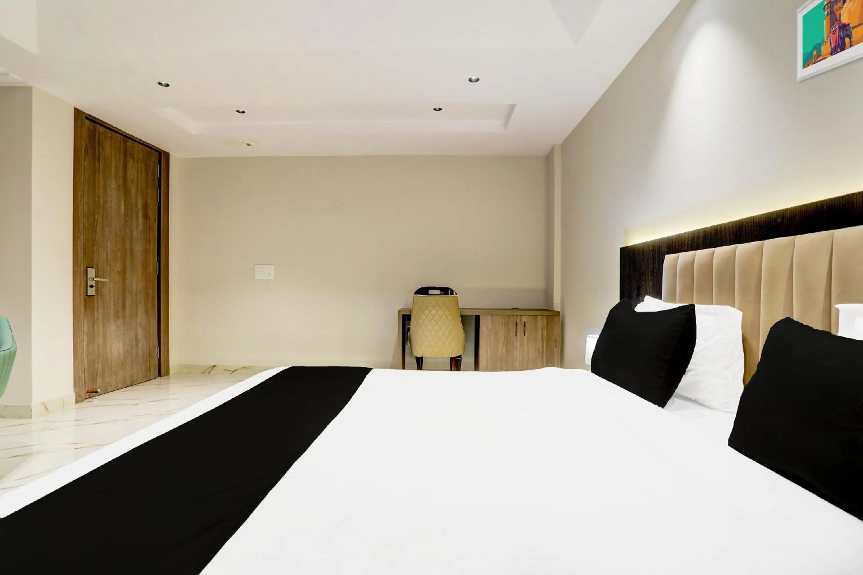 Bedroom, Bed in Collection O THE PARK LANE