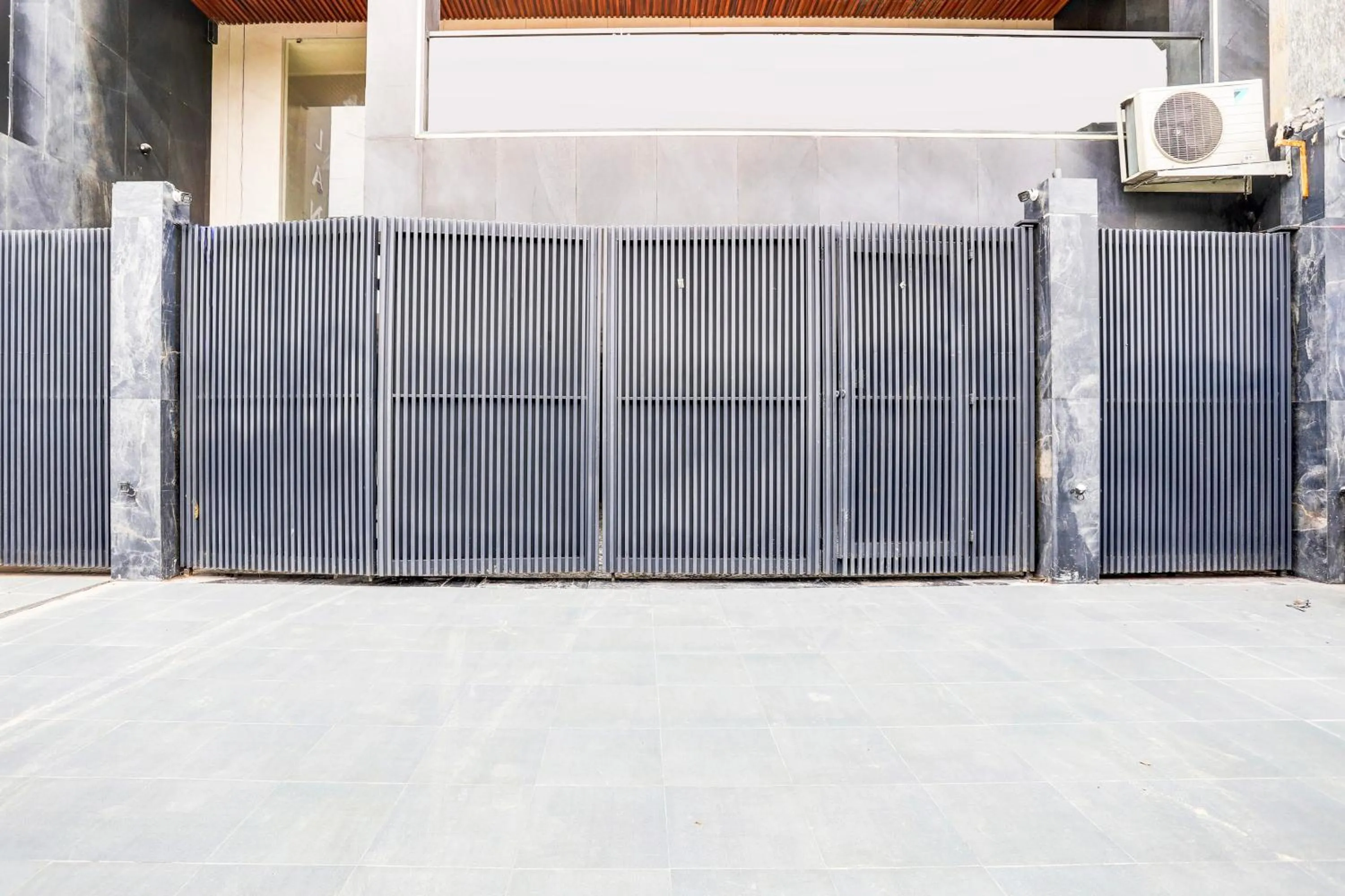 Facade/entrance in Collection O THE PARK LANE