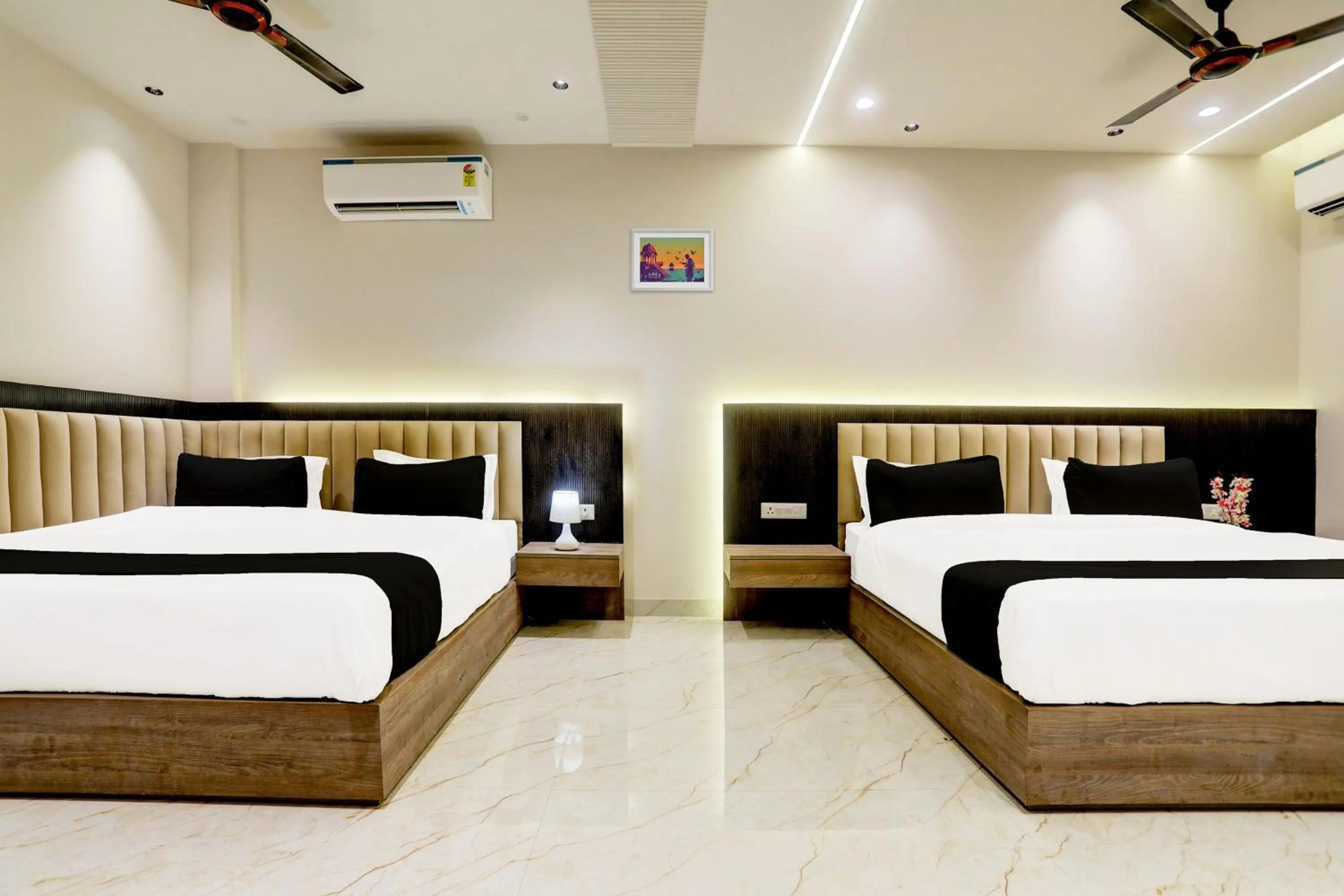 Bedroom, Bed in Collection O THE PARK LANE