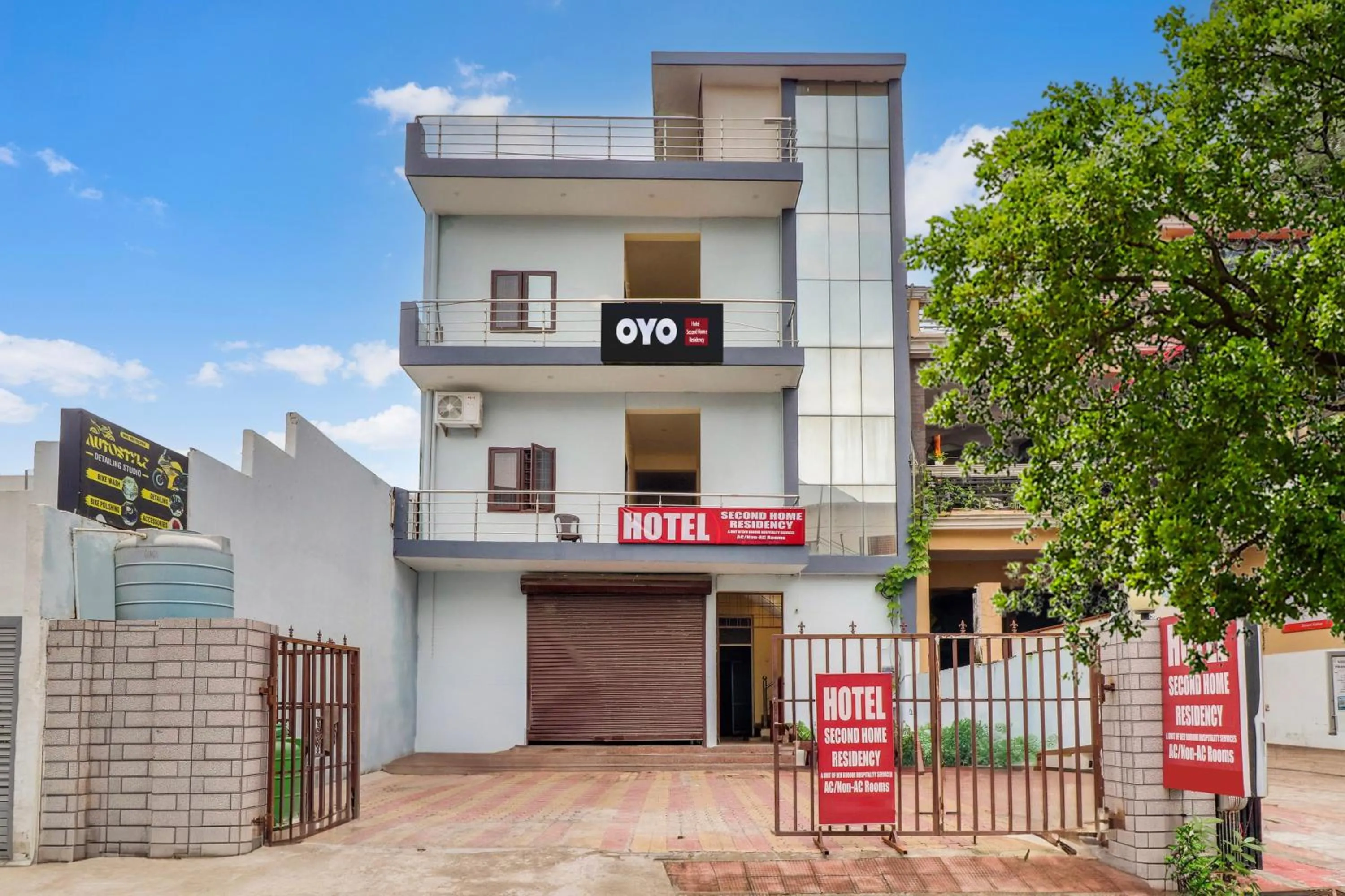 Facade/entrance in Hotel O Second Home Residency