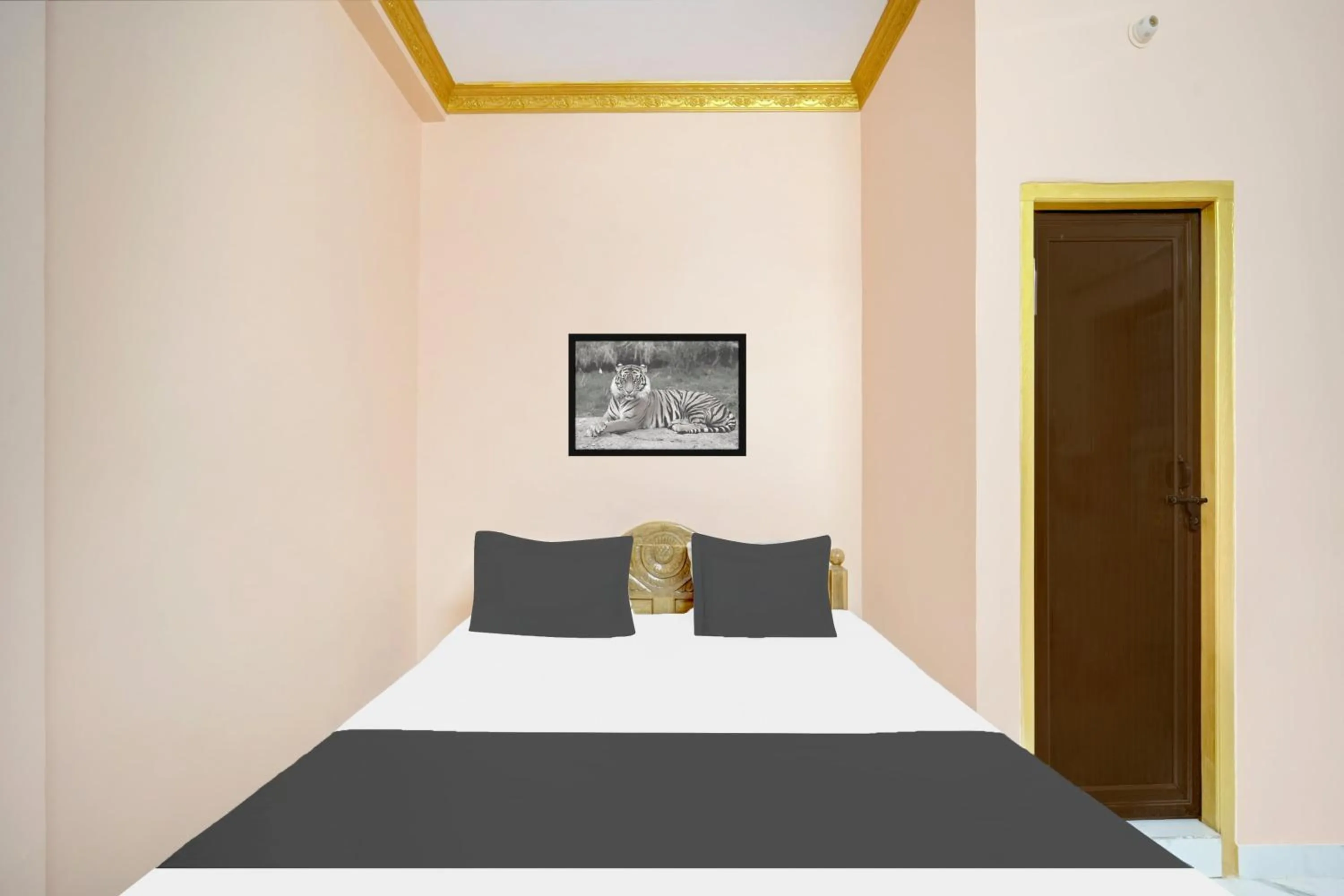 Bedroom, Bed in Hotel O Patliputra Golambar