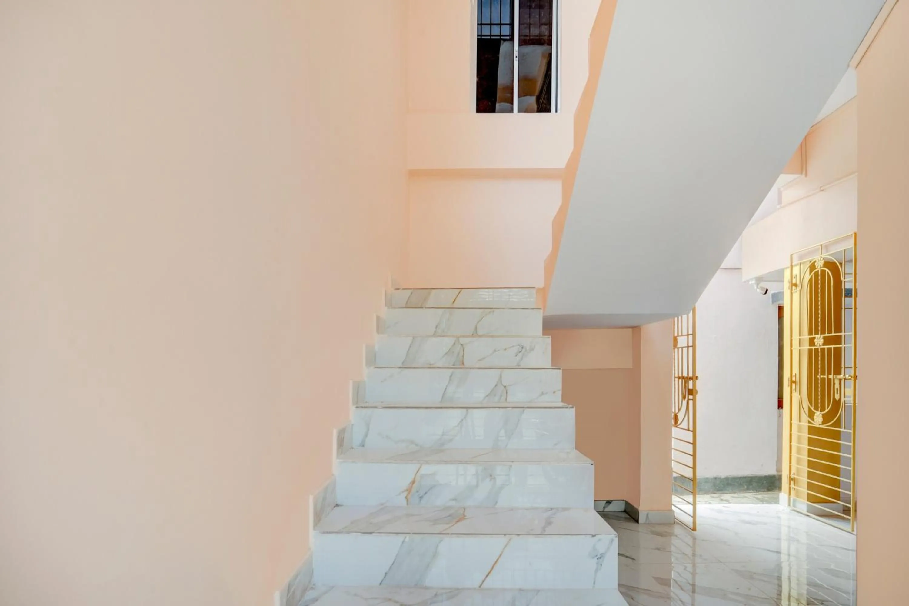 Lobby or reception in Hotel O Patliputra Golambar