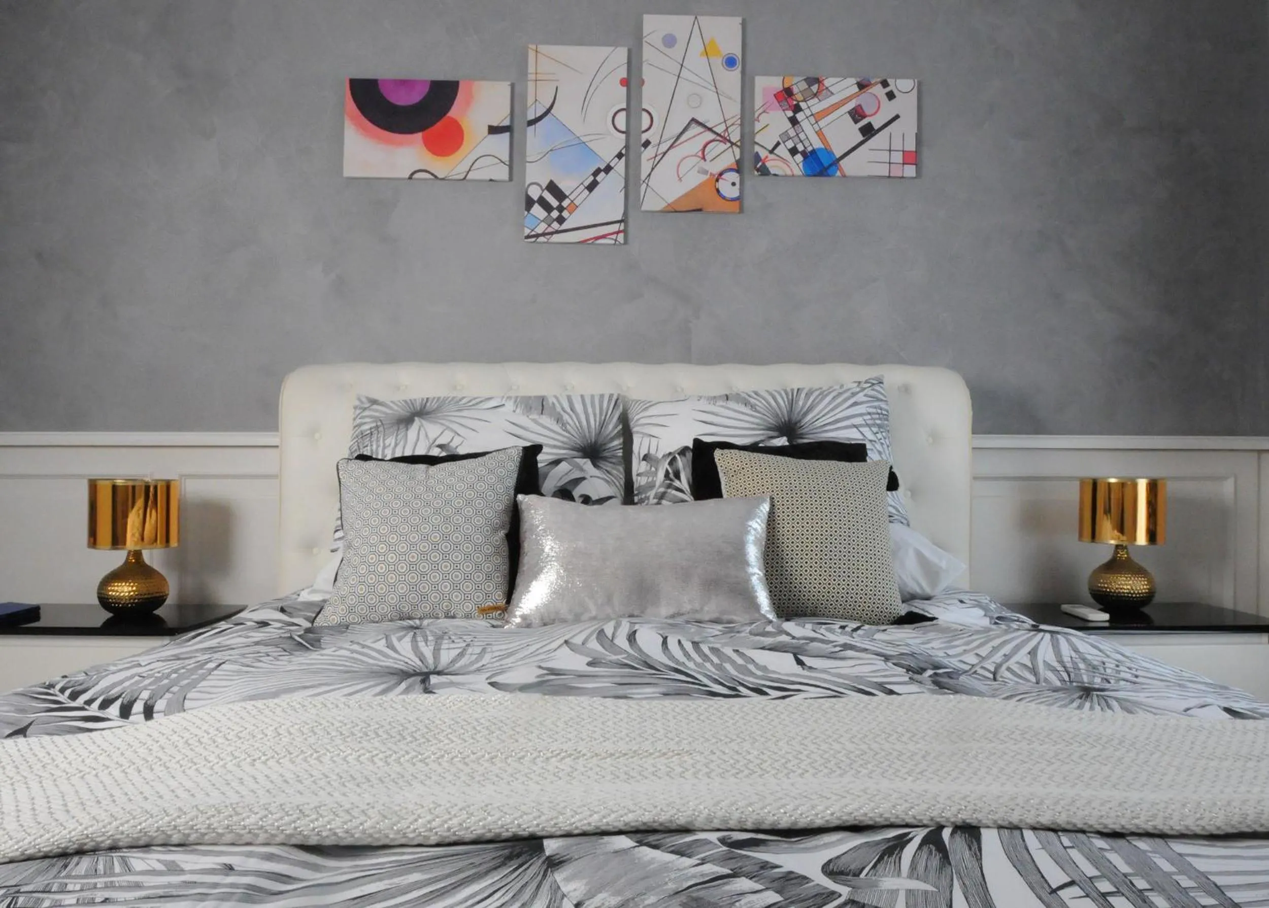 Photo of the whole room, Bed in Suite Spagna 29