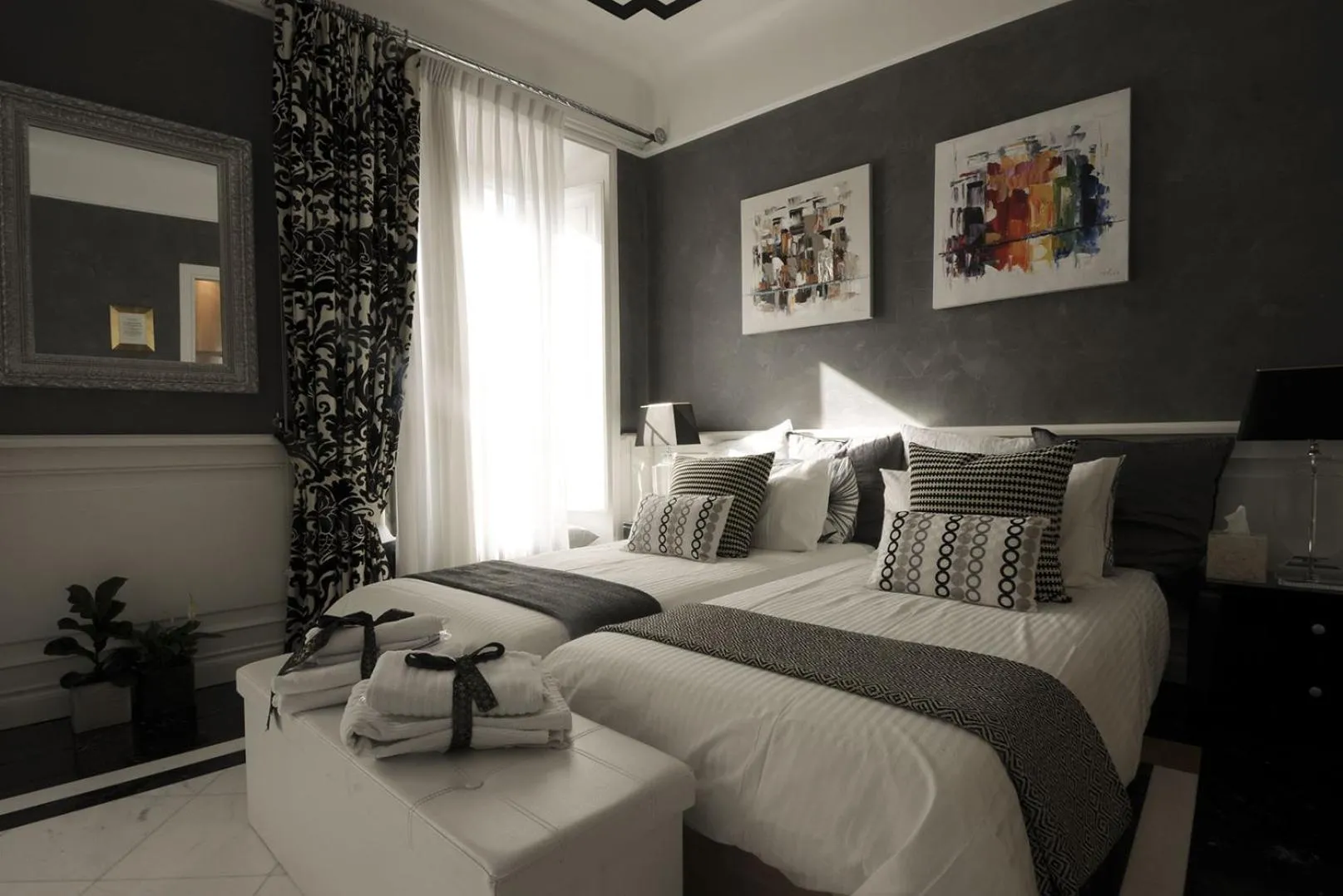 Bed in Suite Spagna 29