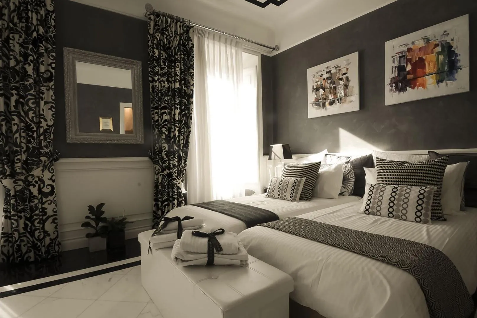 Bed in Suite Spagna 29