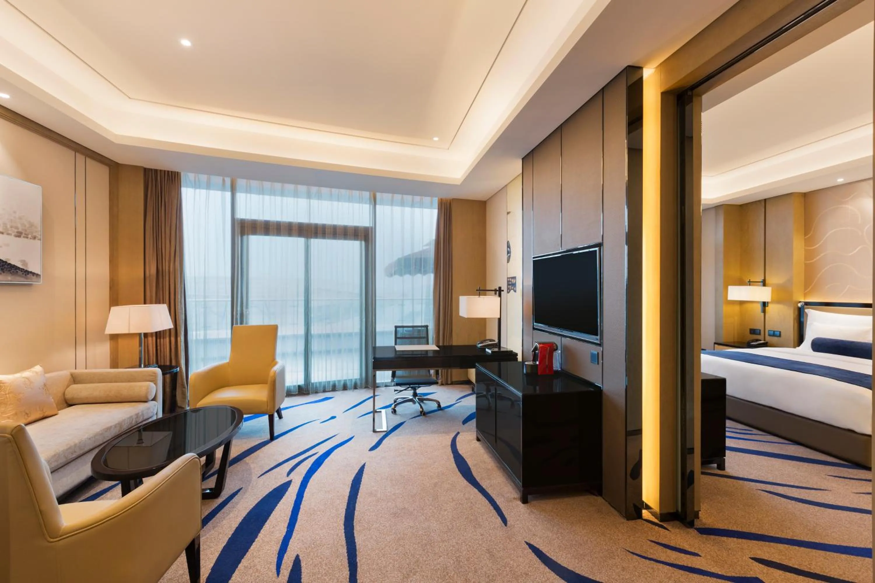 Property building, Bed in Wyndham Chongqing Yuelai