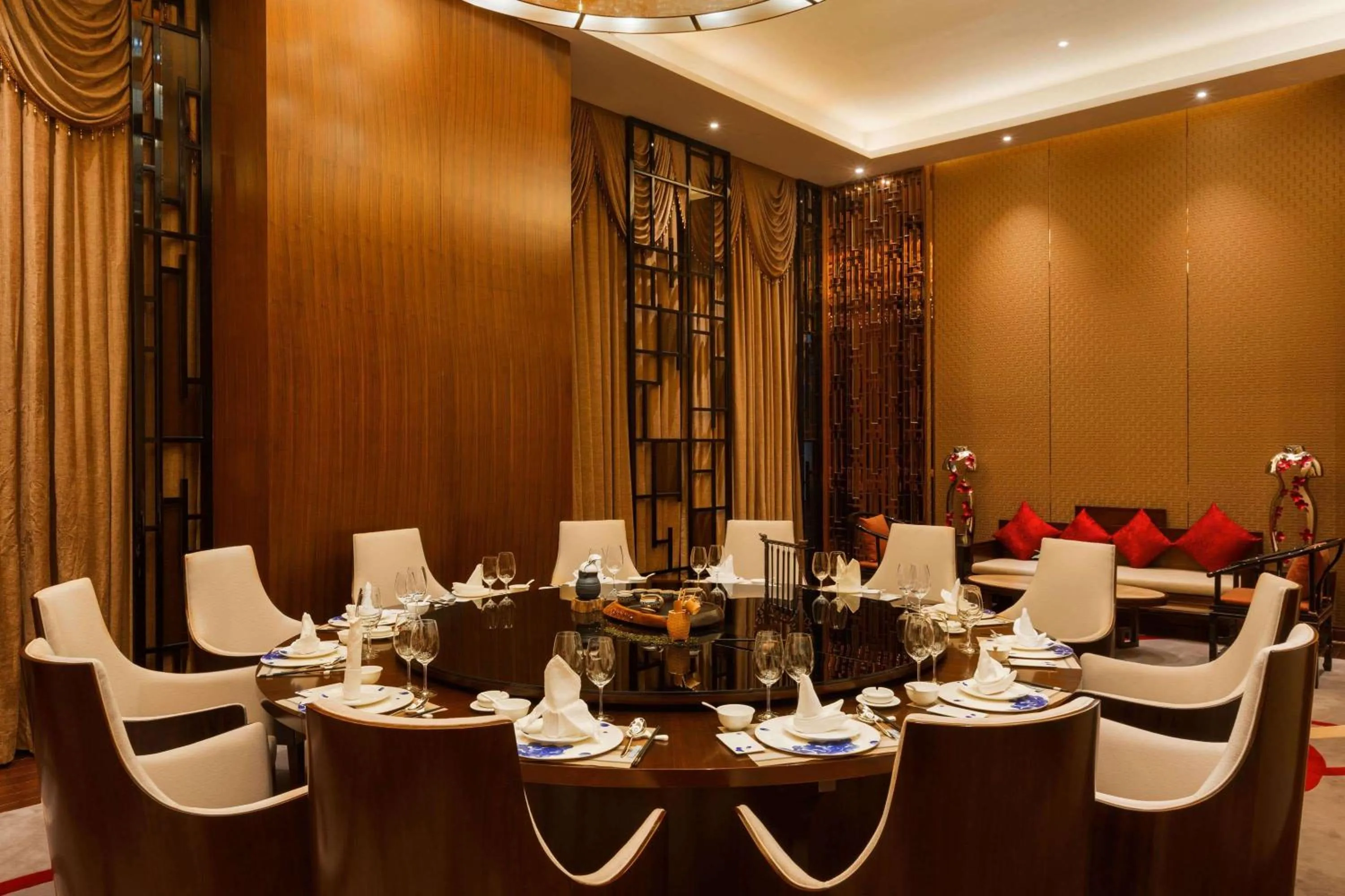 Restaurant/places to eat in Wyndham Chongqing Yuelai