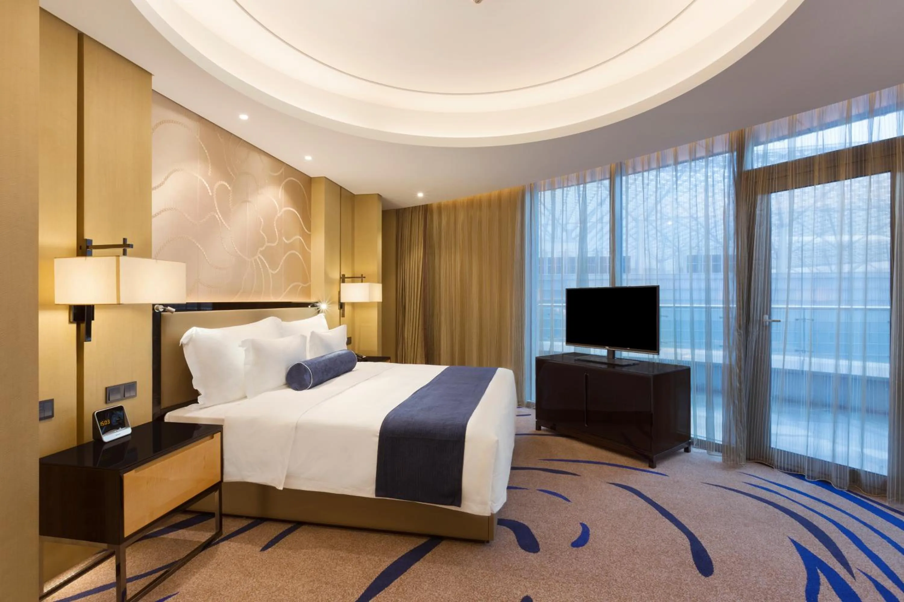 Property building, Bed in Wyndham Chongqing Yuelai