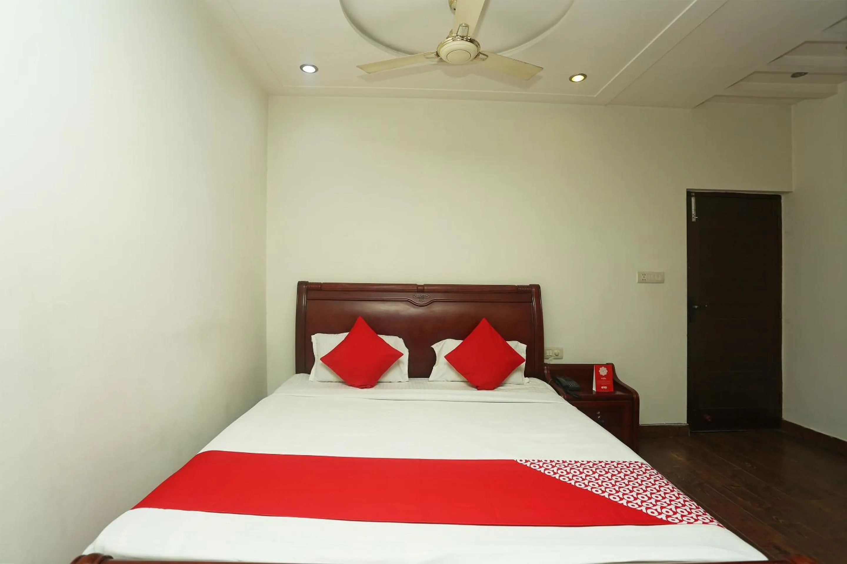 Bedroom in Hotel O Sai President