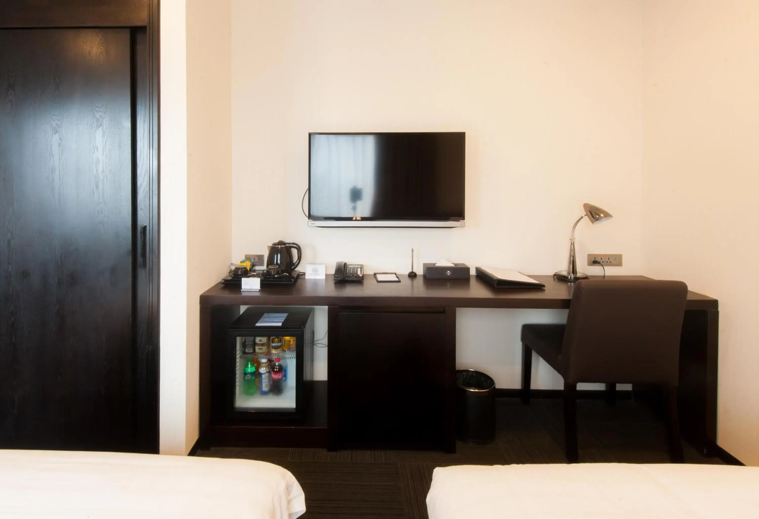 TV and multimedia, Bed in Sakura Hotel TV and multimedia, Bed in Sakura Hotel