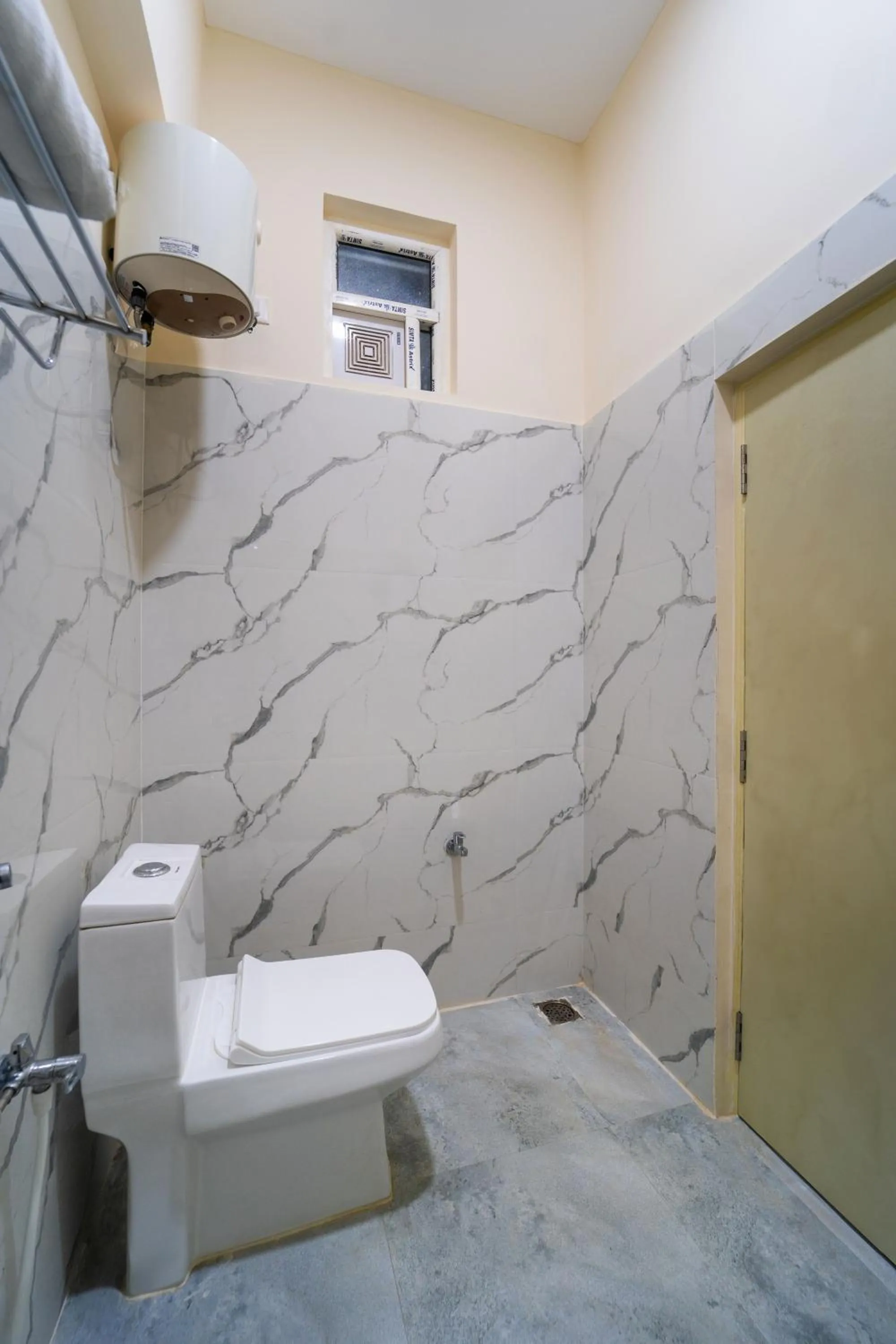 Bathroom in VR Paradise - Near SIPCOT Chennai OMR