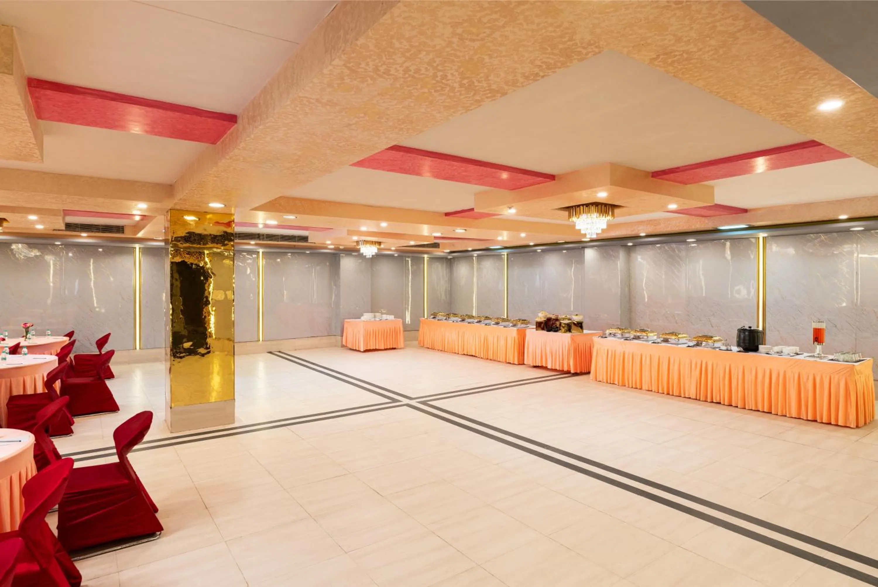 Meeting/conference room in Foxoso Taj View Hotel