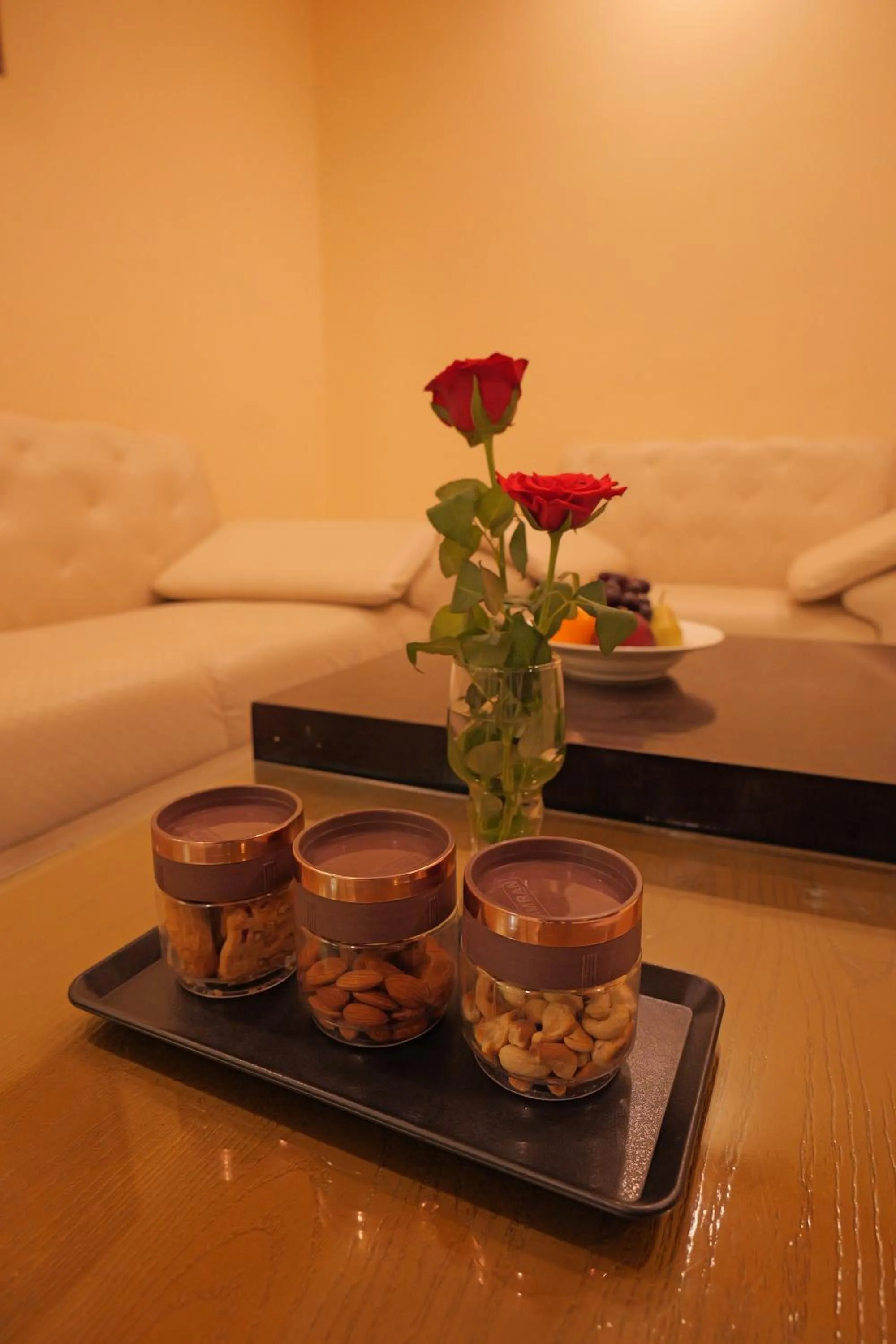 Living room in Foxoso Taj View Hotel