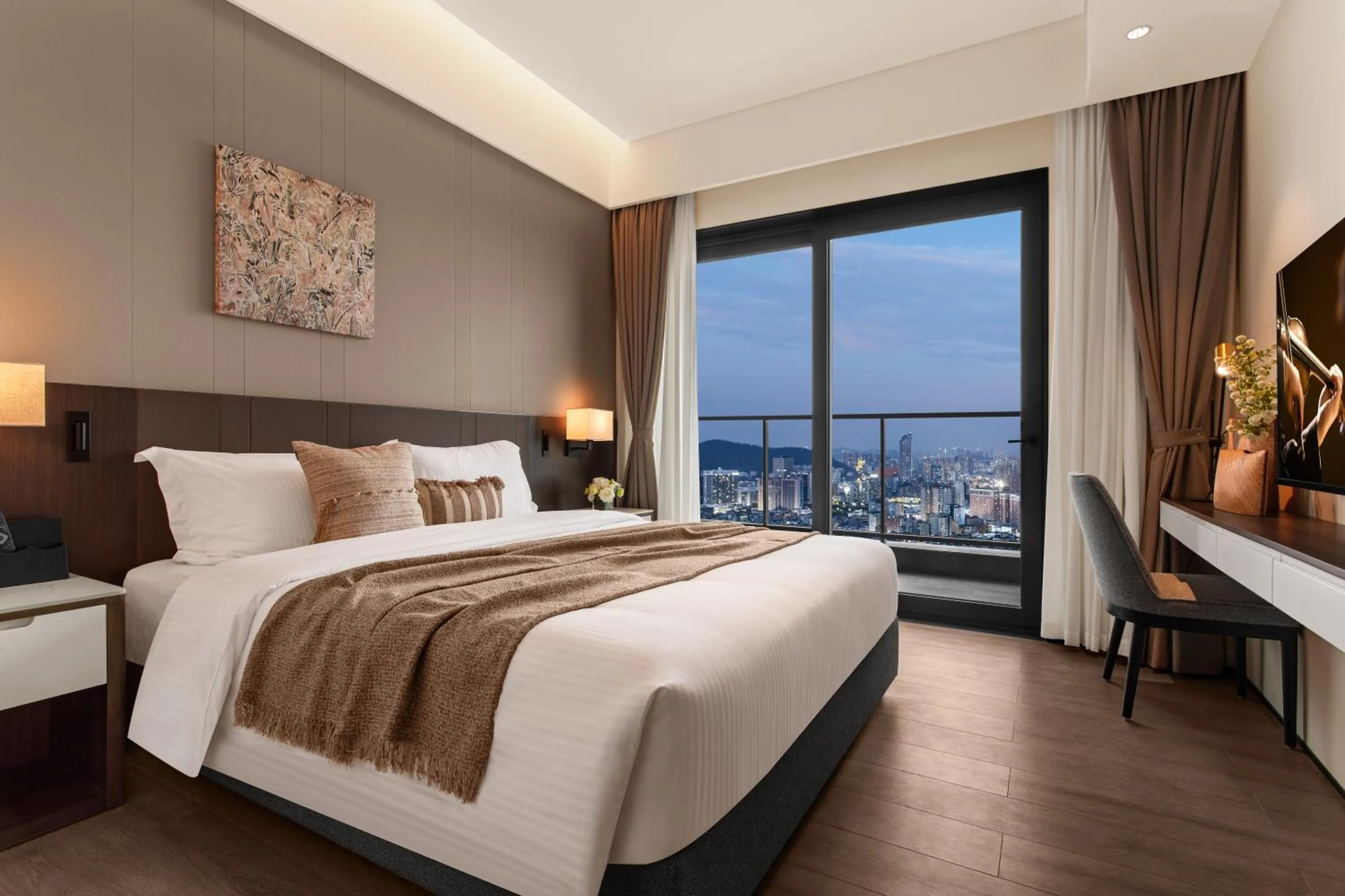 Bed in Ascott Fengyishan Shenzhen