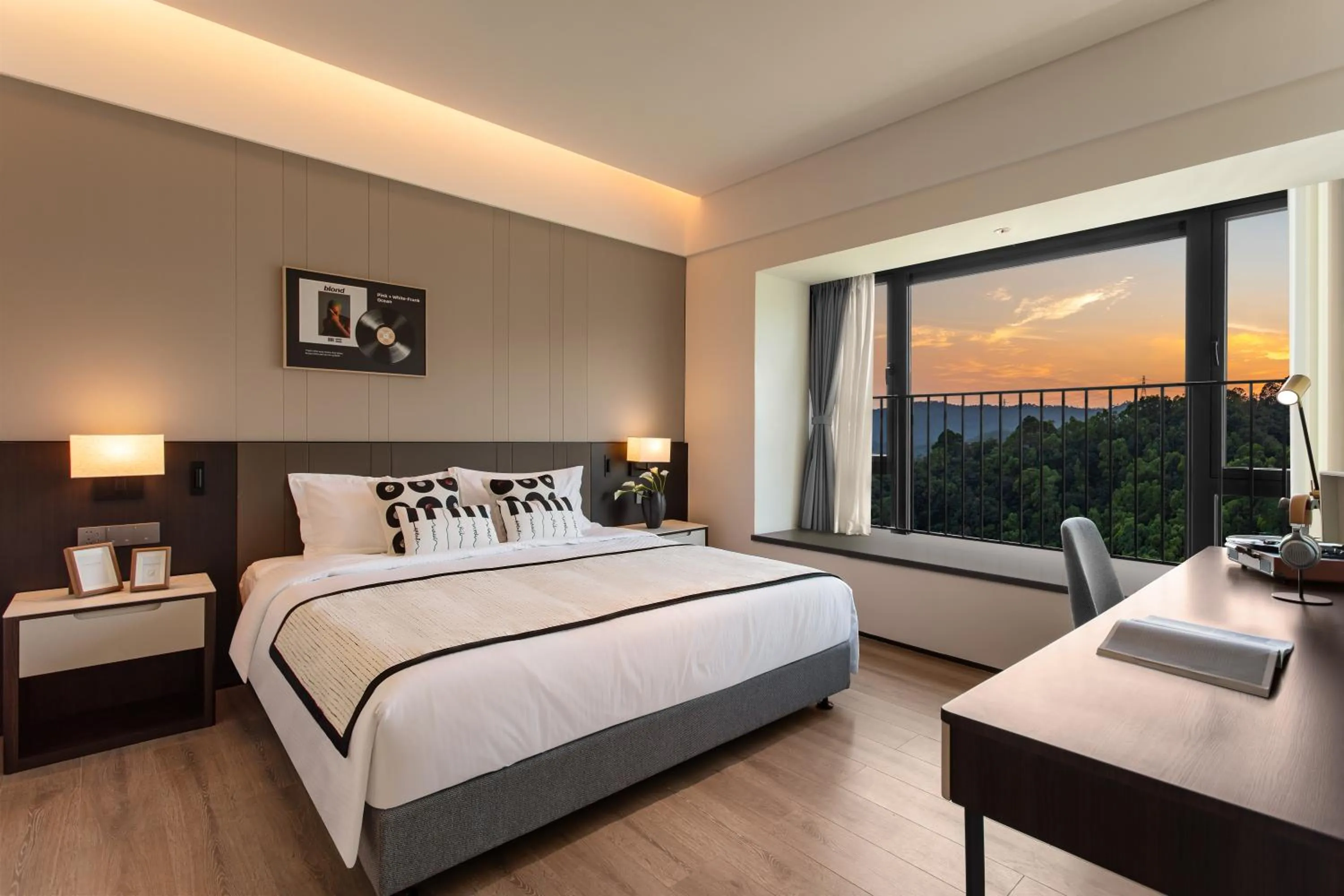 Bed in Ascott Fengyishan Shenzhen