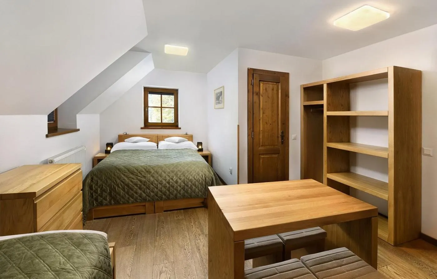 Quadruple Room with Private Bathroom in Majláthova Chata Popradské Pleso