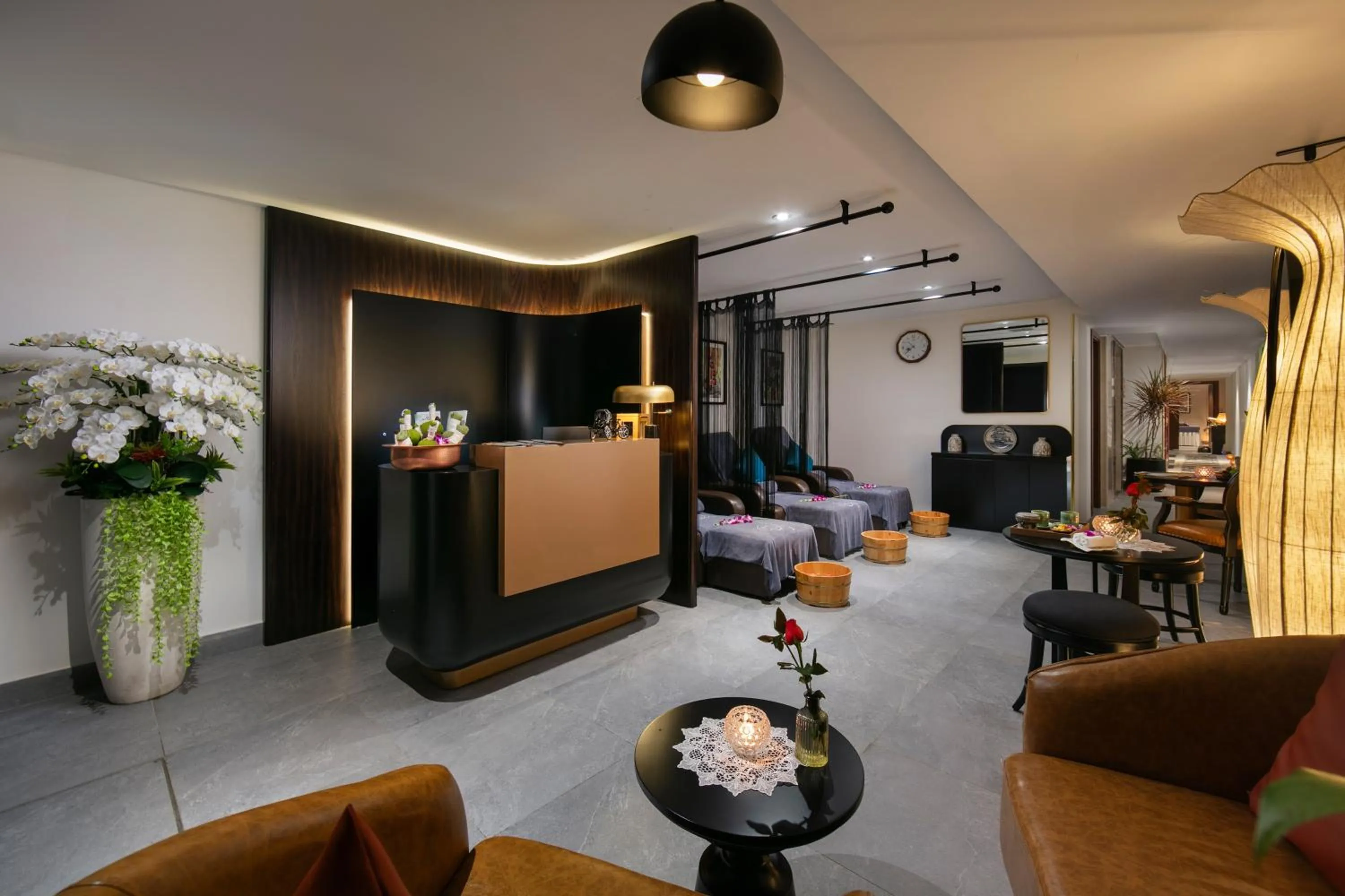 Spa and wellness centre/facilities in Le Premier Hotel & Rooftop Bar