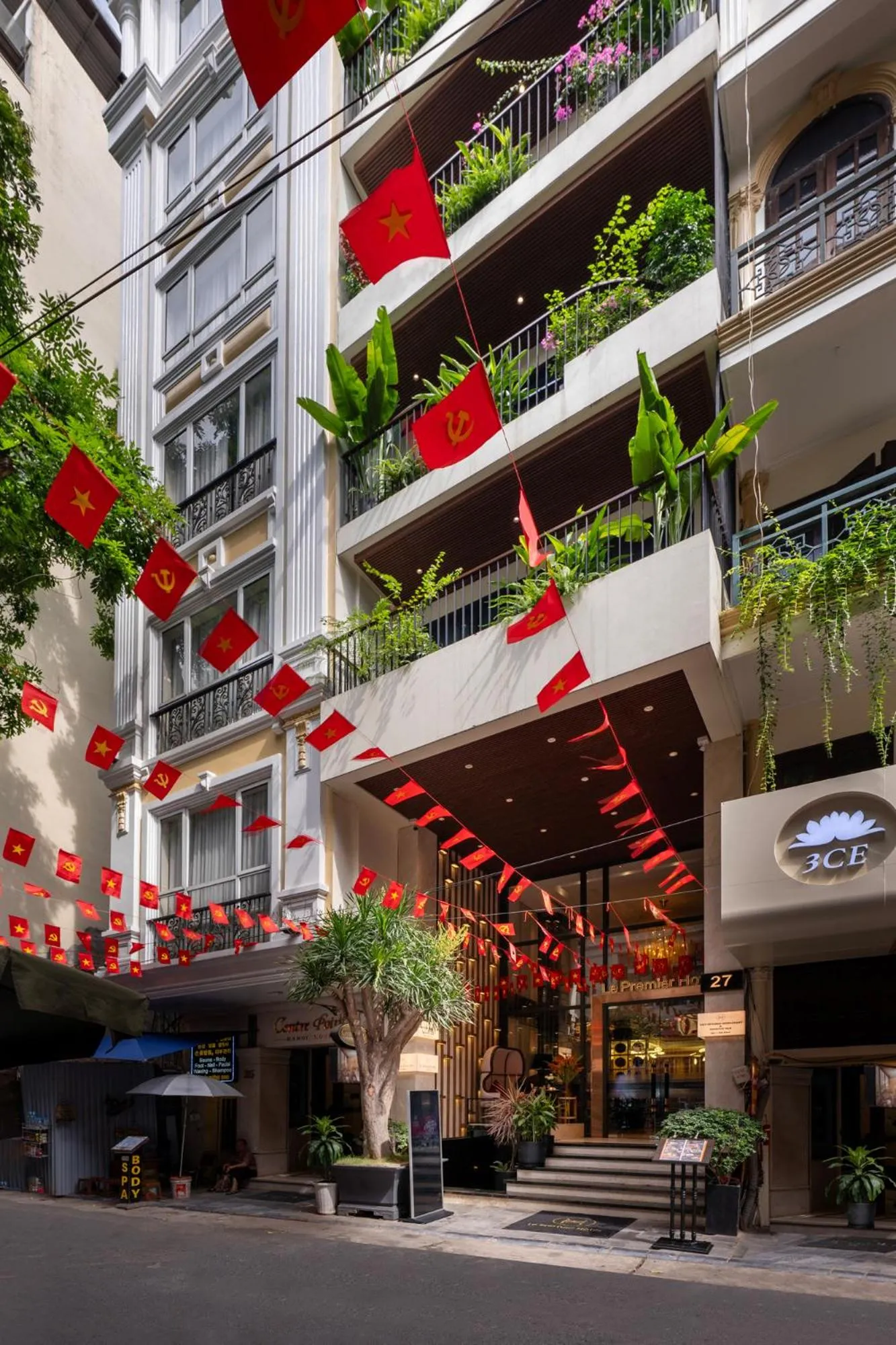 Property building in Le Premier Hotel & Rooftop Bar