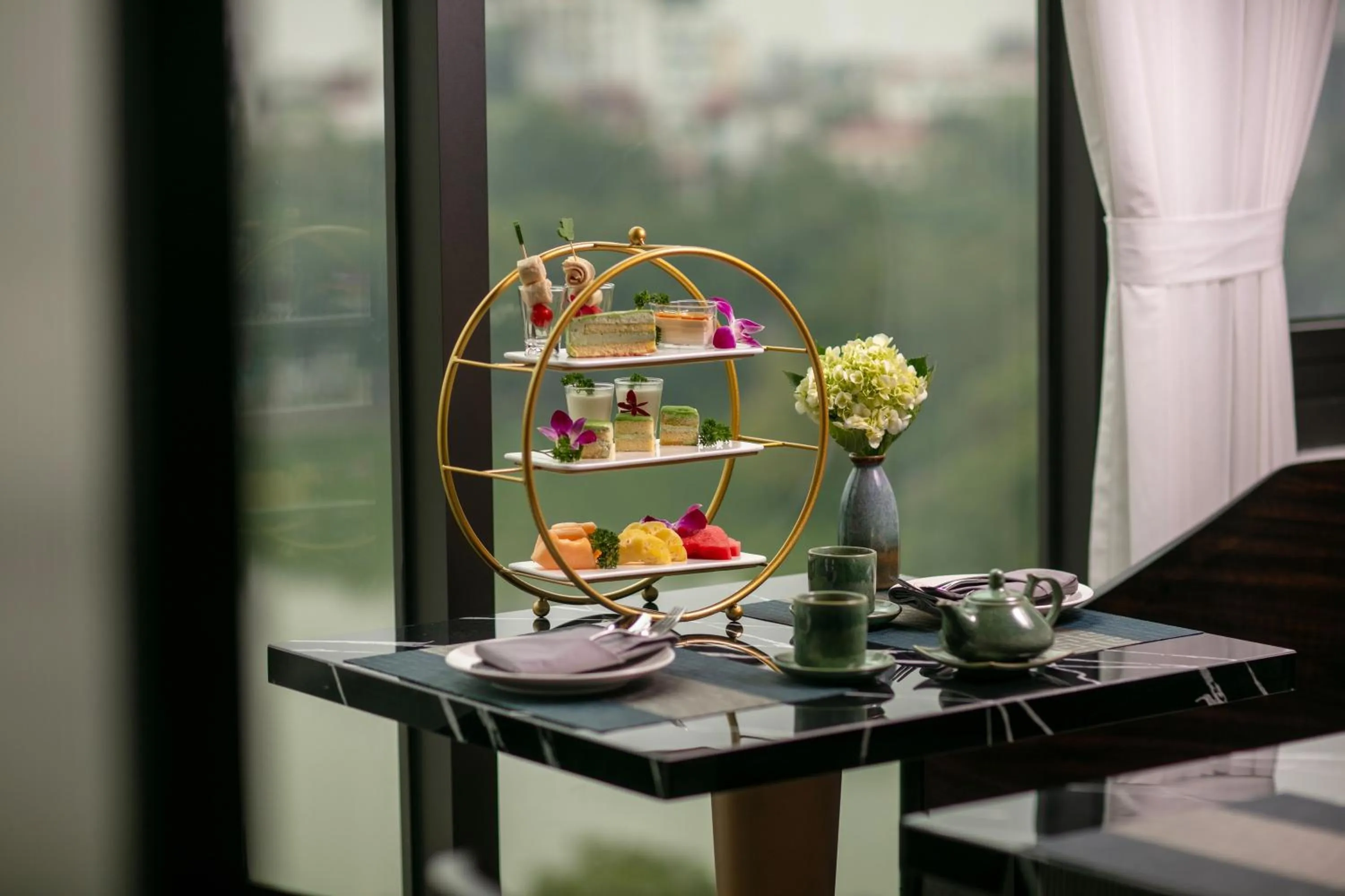 Food and drinks in Le Premier Hotel & Rooftop Bar