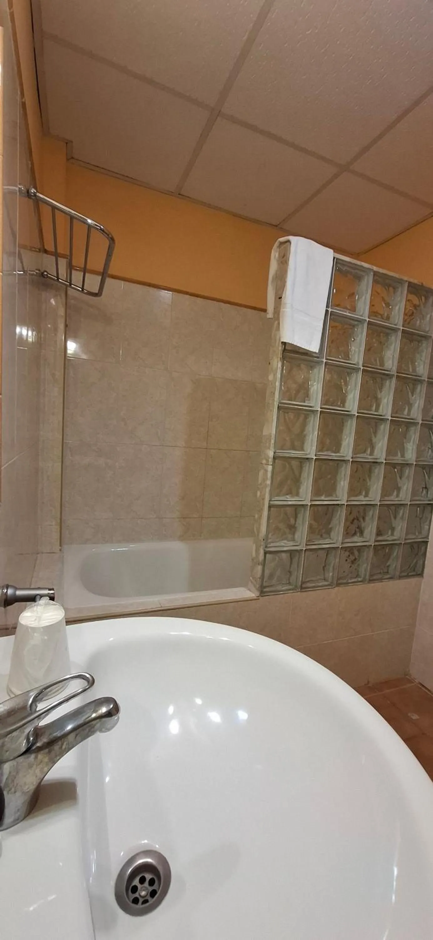 Bathroom in Hotel Villa de Estercuel