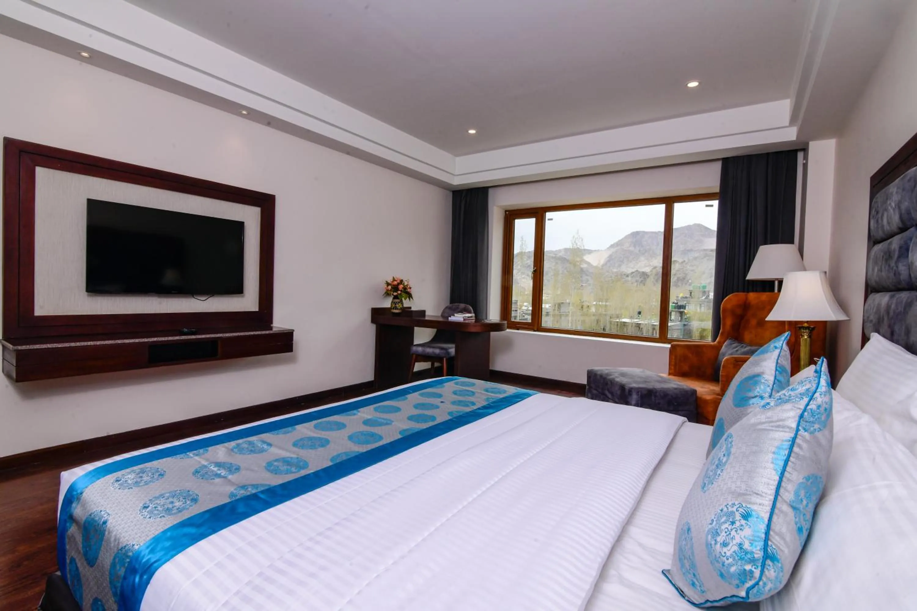 View (from property/room), Bed in Tsokar Retreat